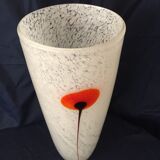 SPECKLED WHITE VASE DECORATED WITH A VINTAGE POPPY