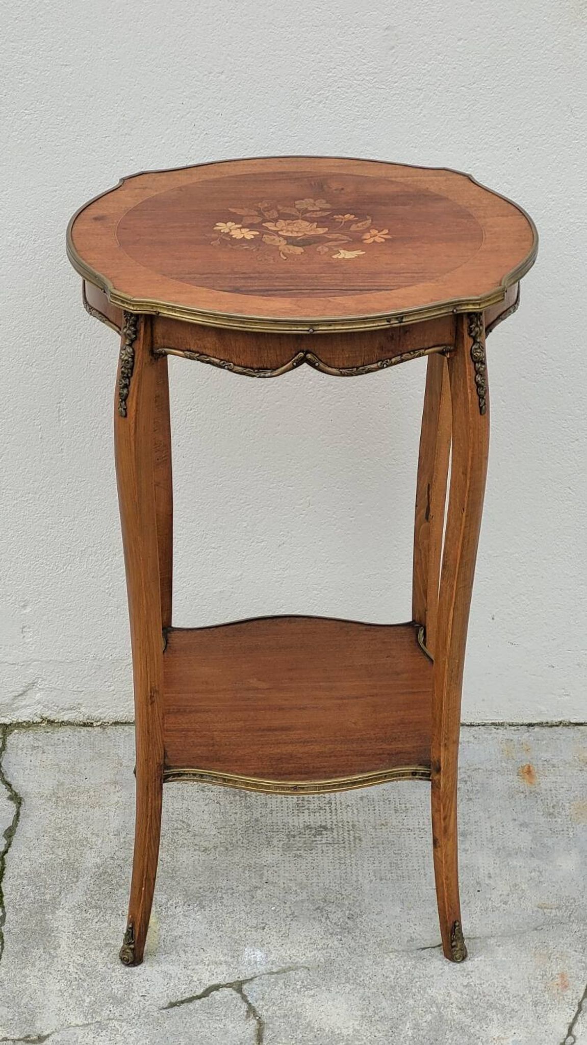 Selette pedestal side table Louis XV style with decorated marquetry and rosewood - 1900s