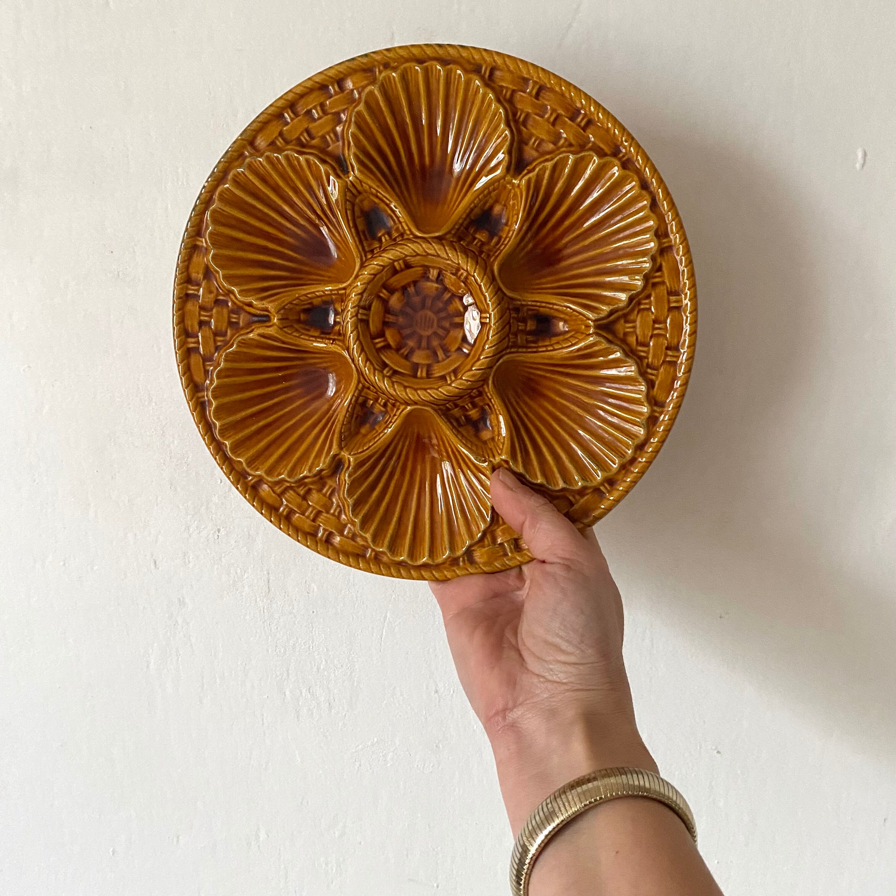 Vintage ceramic oyster plates x 12