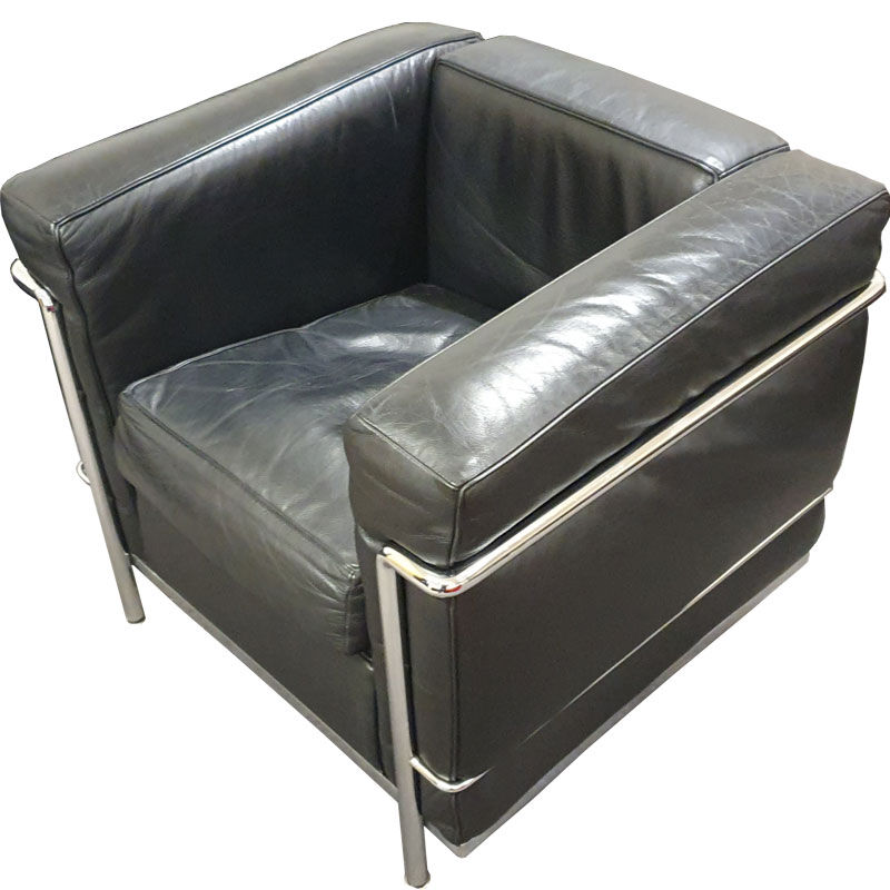 Black armchair Le Corbusier, LC2