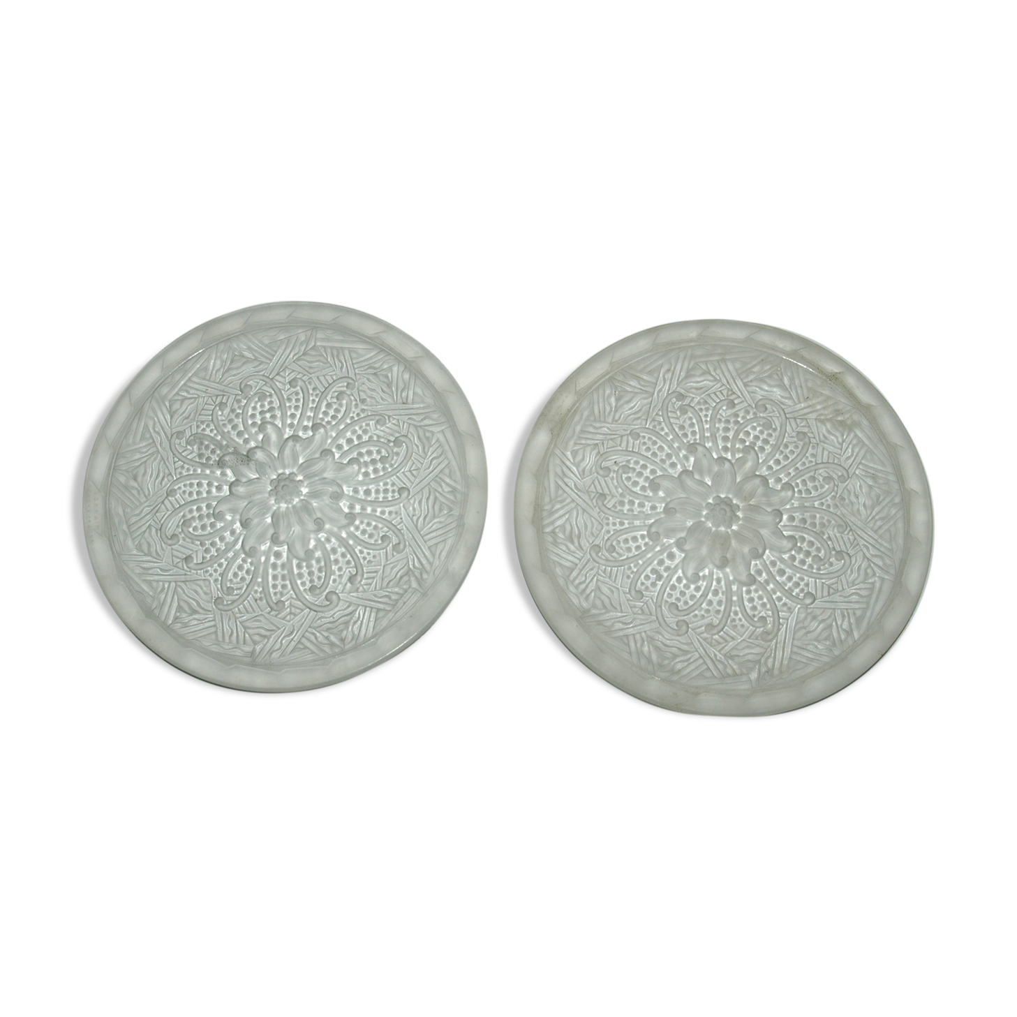 pair of art-deco plates in glass paste by Lorrain