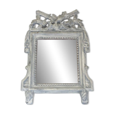 Miroir de Style Louis XVI en Bois Sculpté Patiné Gris à Fronton aux Colombe