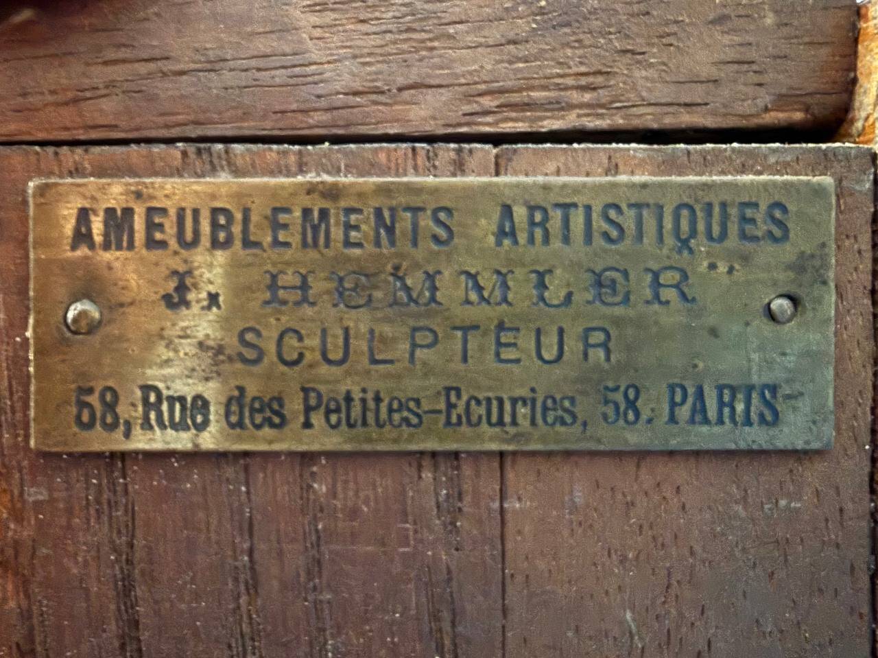 Cabinet, buffet sculpté français de style néo-gothique, fin du XIXe siècle