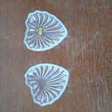 Pair of empty crystal pocket