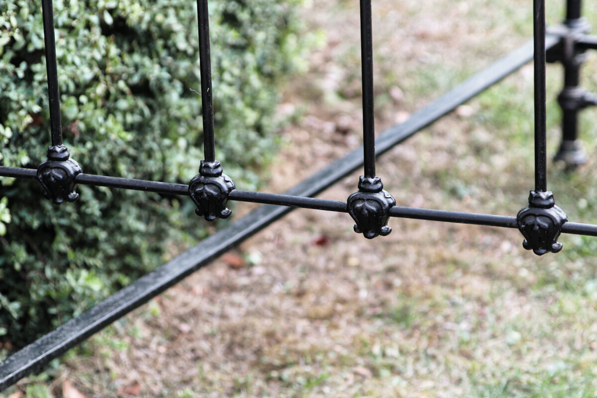 Cast iron bed, one person