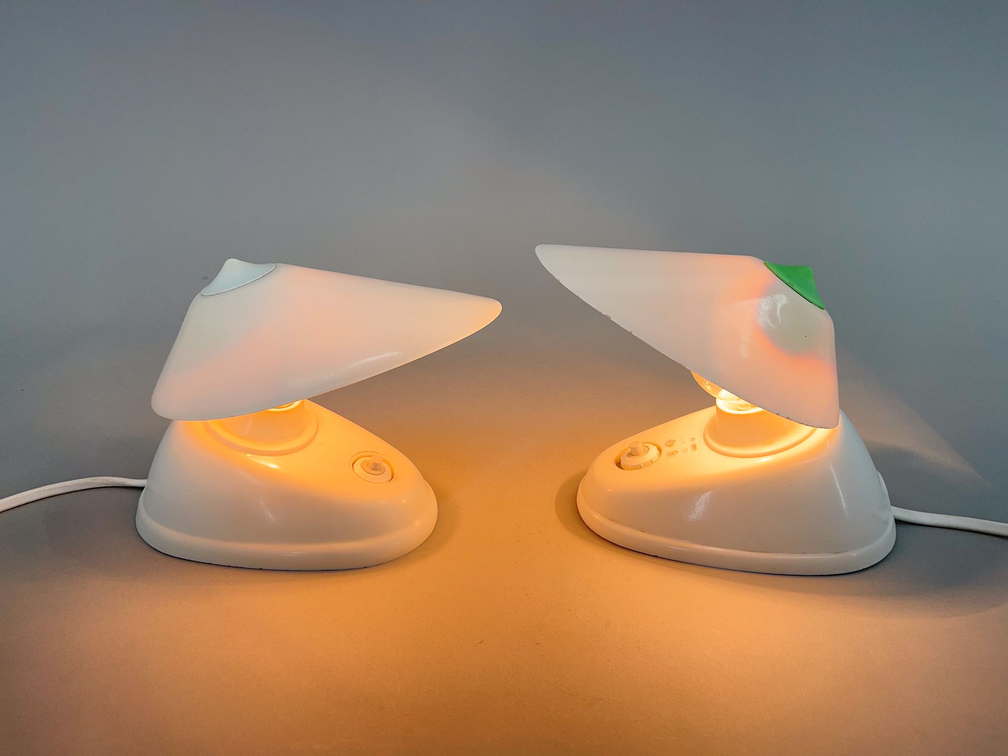Lampes de table ou murale en bakélite blanche des années 1960, Tchécoslovaquie