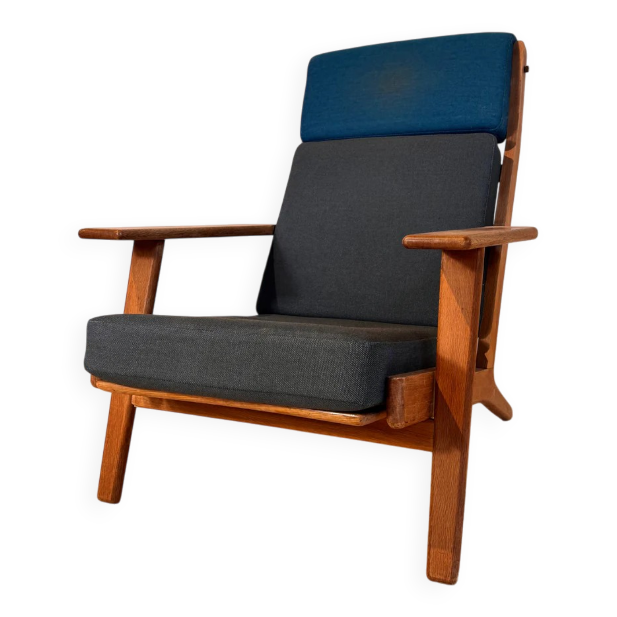GE-375 armchair by Hans Wegner for Getama