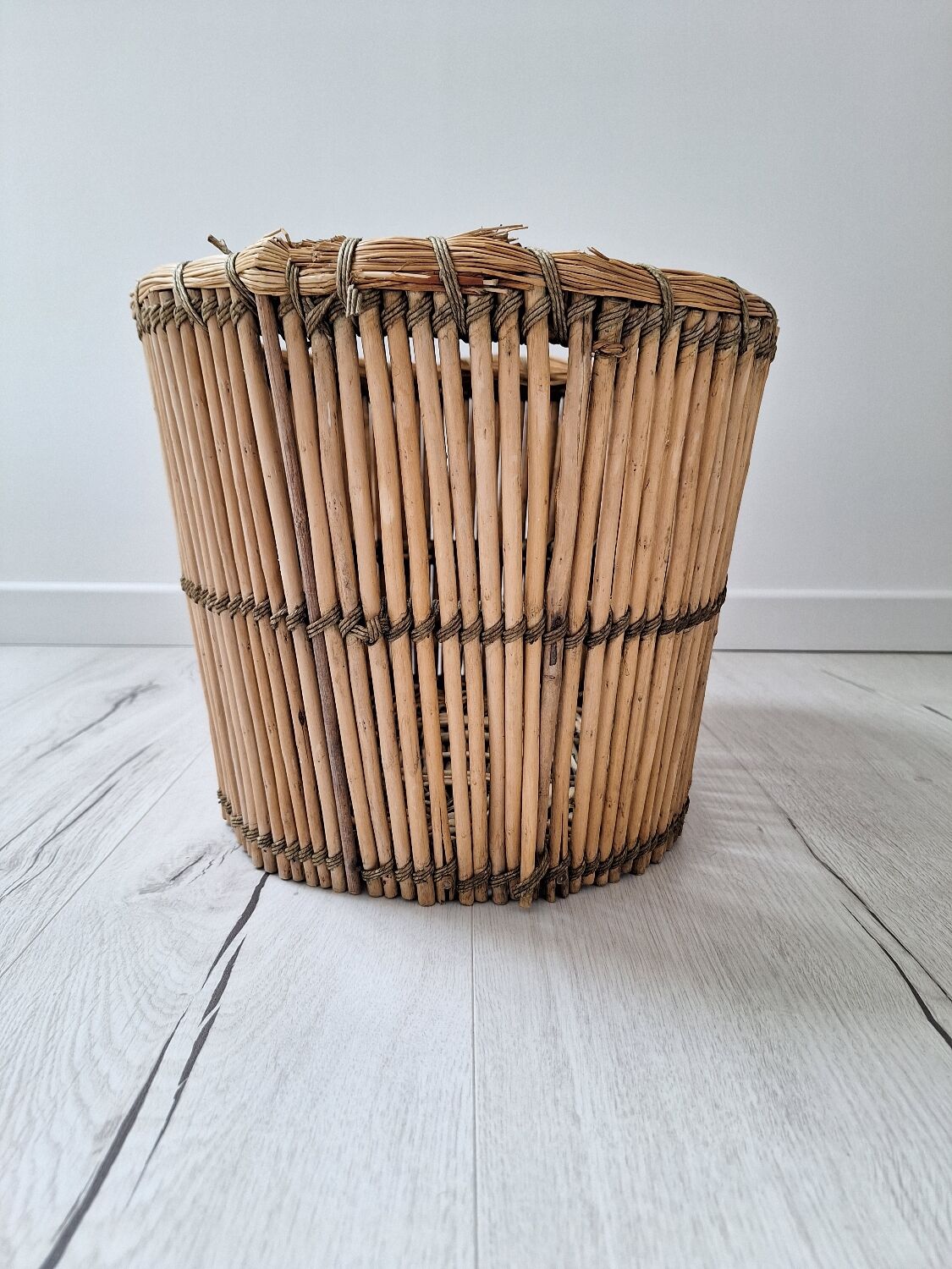 Rattan basket / basket