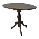 Restoration period violin pedestal table in Mahogany