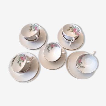 10 tasses porcelaine d'Auteuil  motif roses