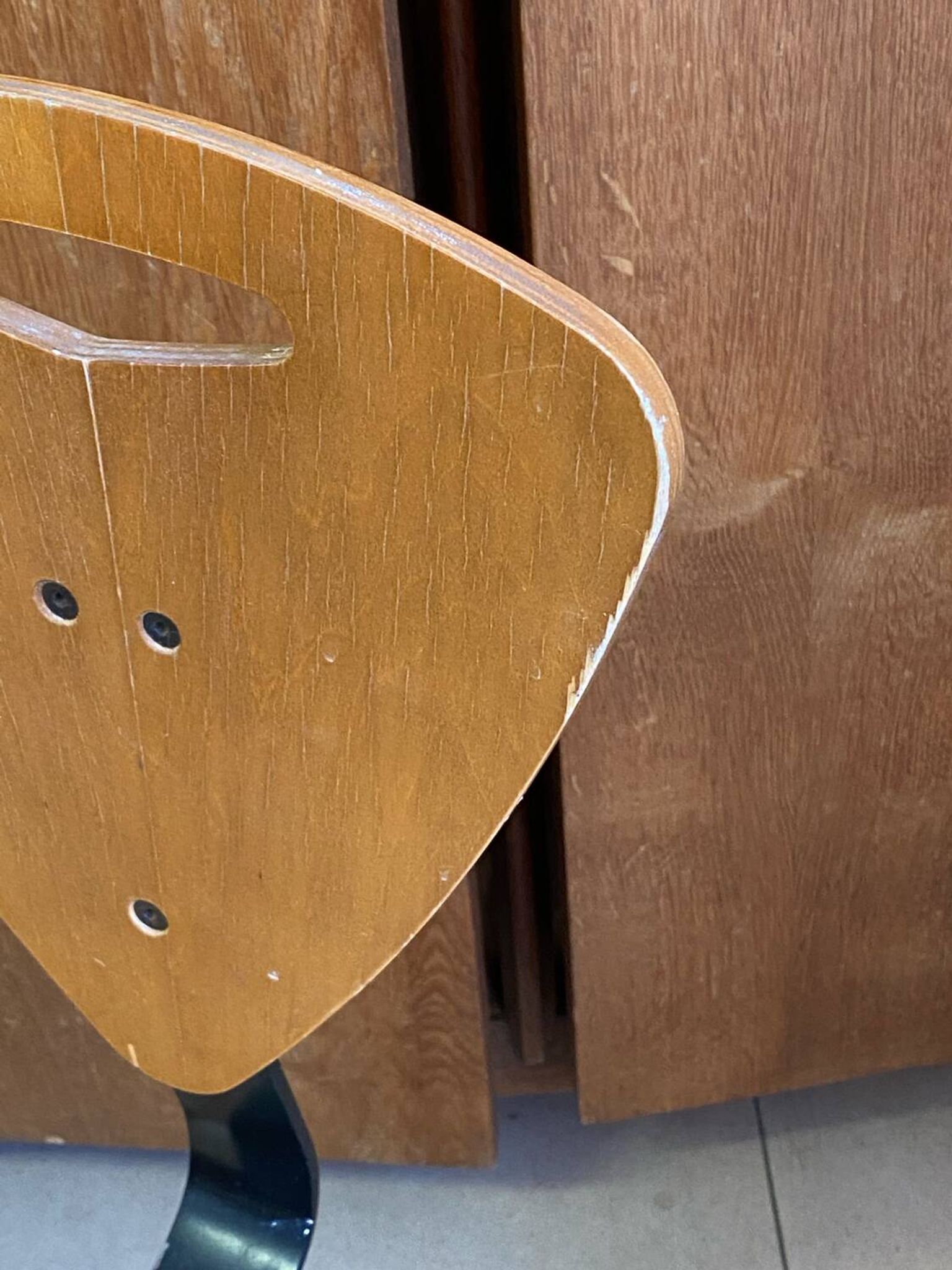 80s Italian chairs, in wood and metal