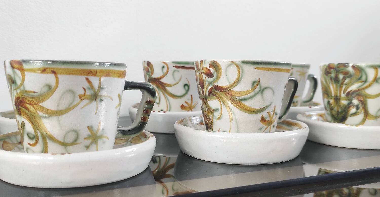 Set of 6 vintage Kéraluc Quimper coffee cups and saucers.
