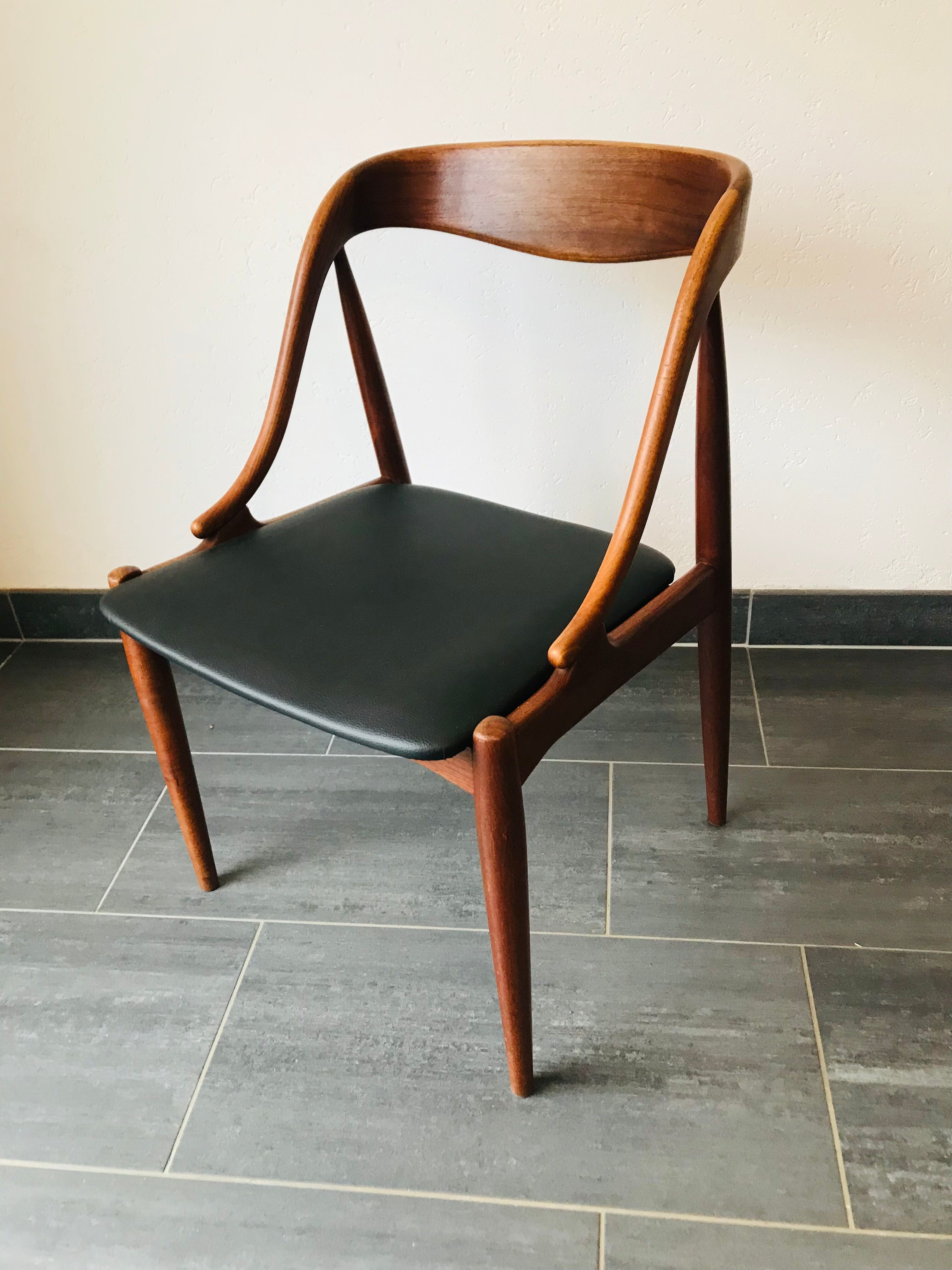 Chaise danoise Johannes Andersen 1960