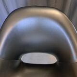 Pair of armchairs in skaï and black steel