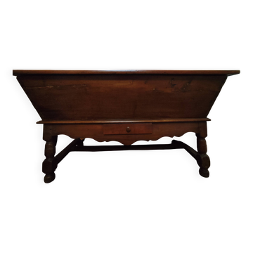 Old kneading trough