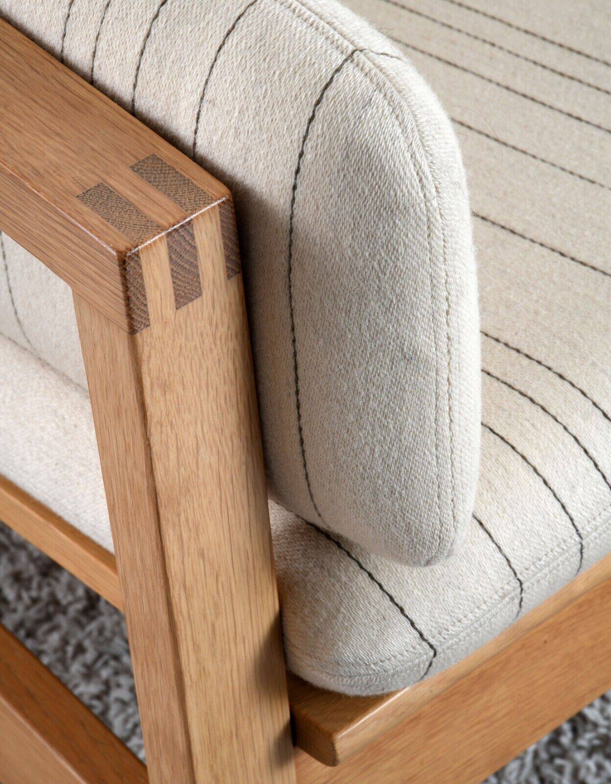Very beautiful and elegant vintage 2-seater sofa design by Børge Mogensen