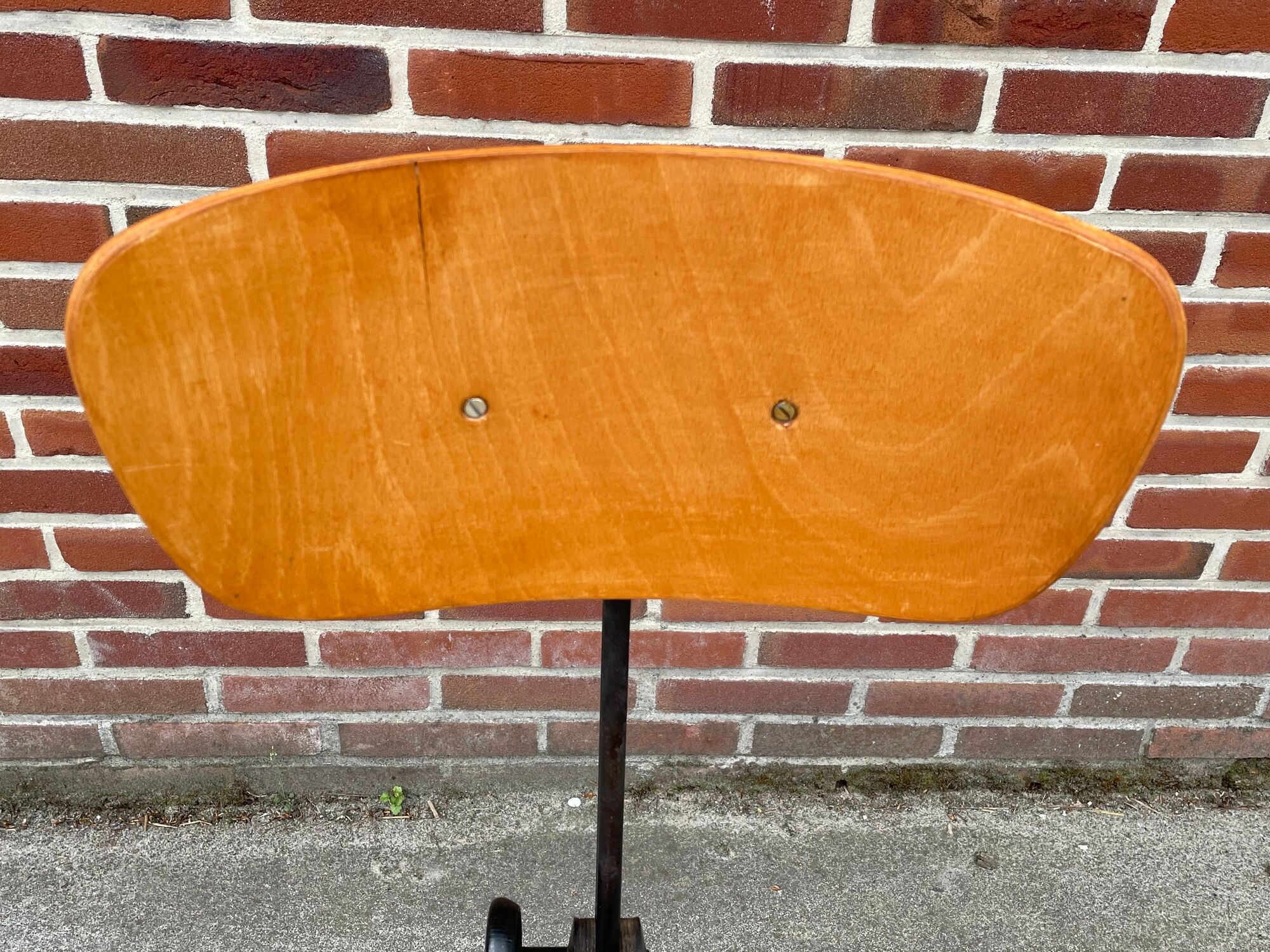 Friso Kramer Ahrend vintage work chair from Cirkel chair workshop design