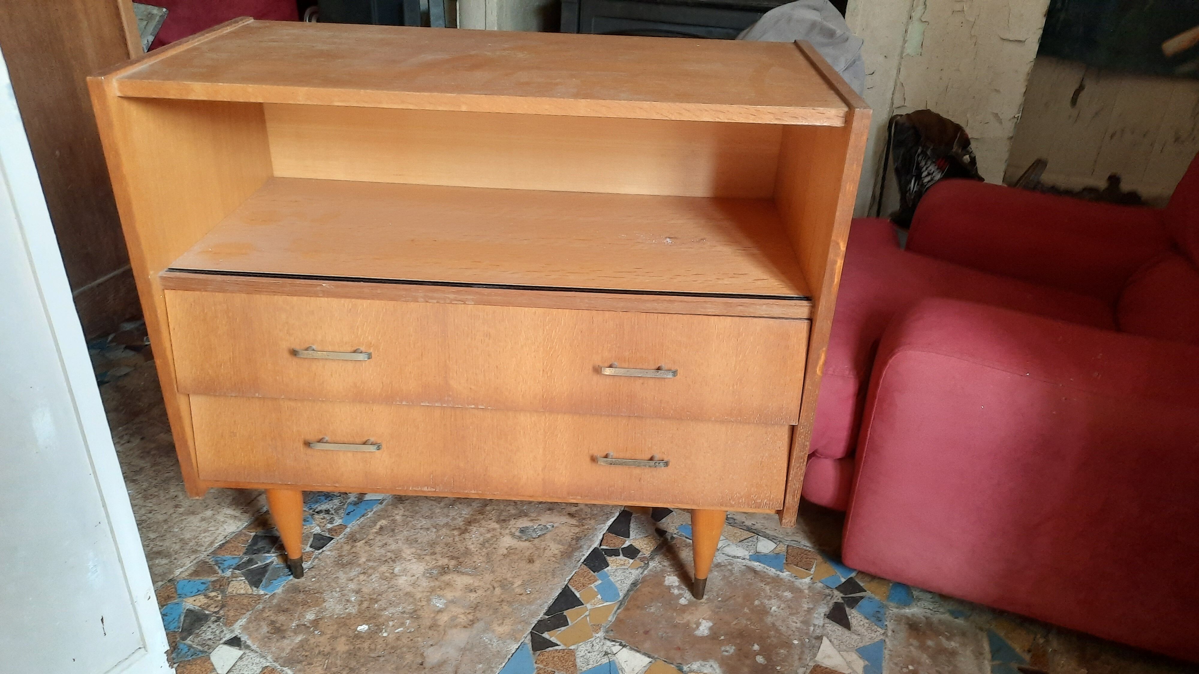 Showcase cabinet chest of drawers spindle foot