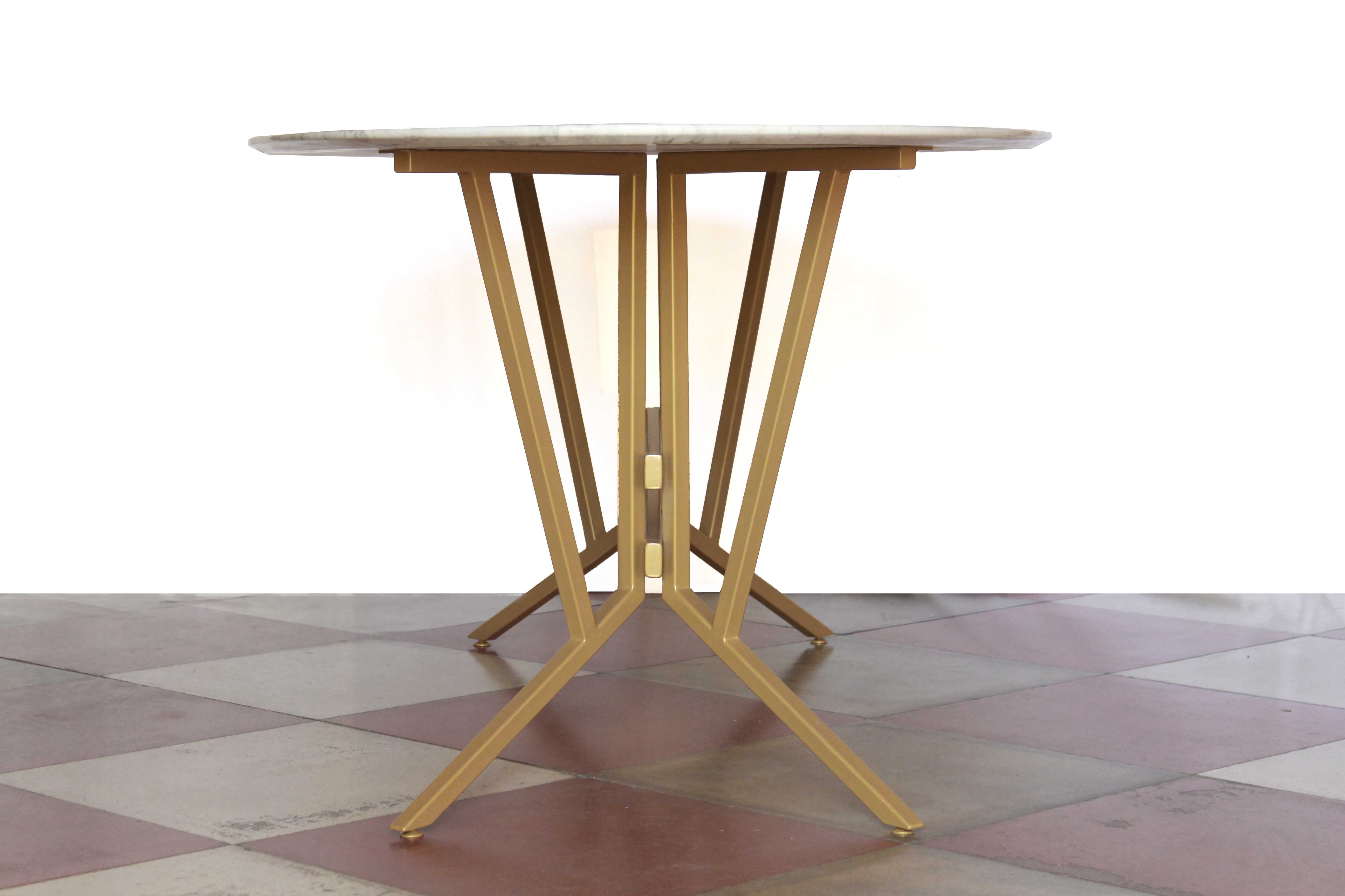 1960s Italian Dining Table With oval Carrara Marble Top And Iron Structure