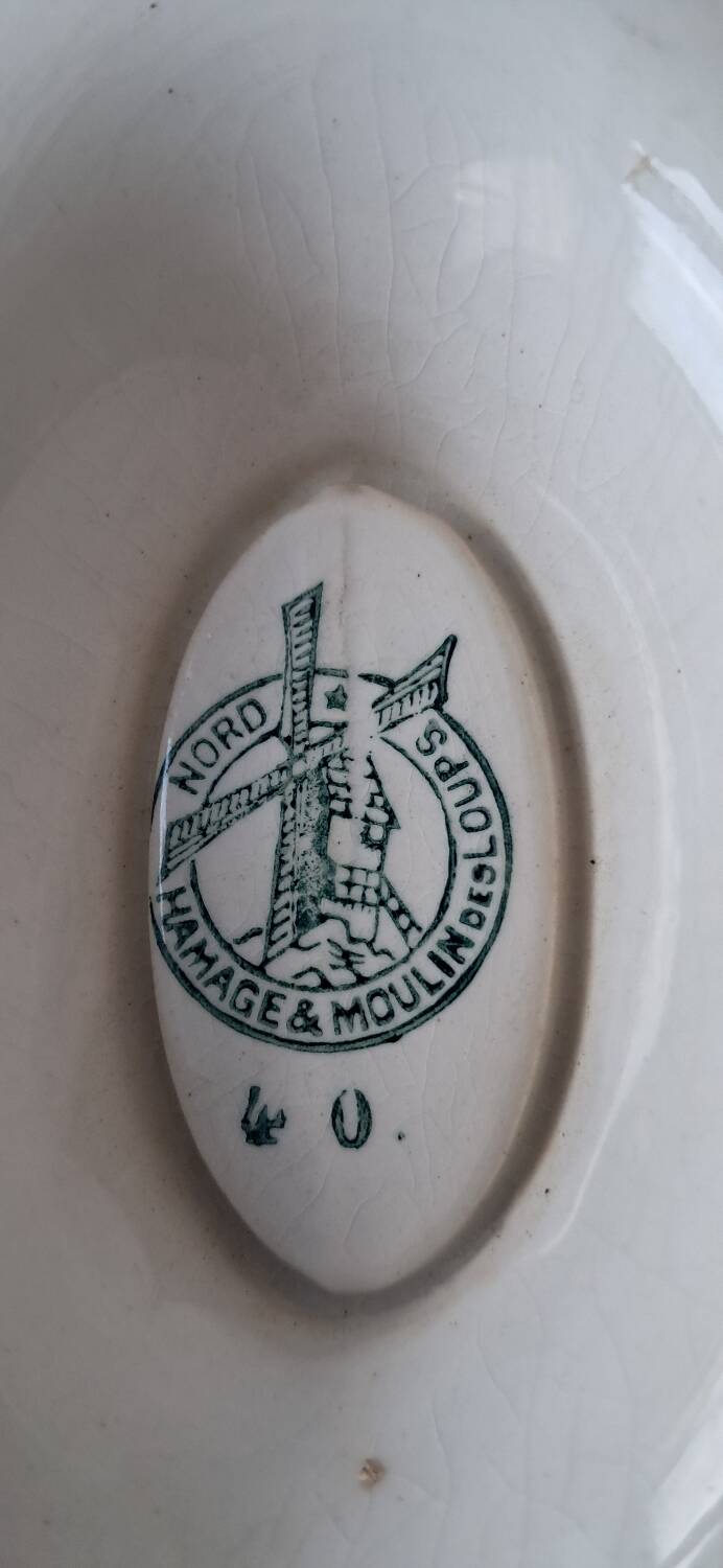 Iron clay sauceboat from Moulin des Loups No. 40. Vintage