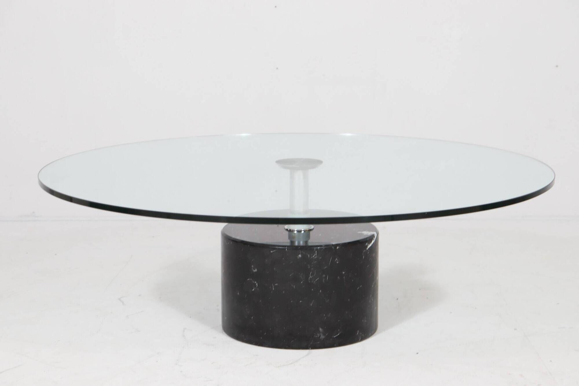 Giorgio et Maurizio Cattelan. Table basse/table basse, marbre, Italie, années 1980