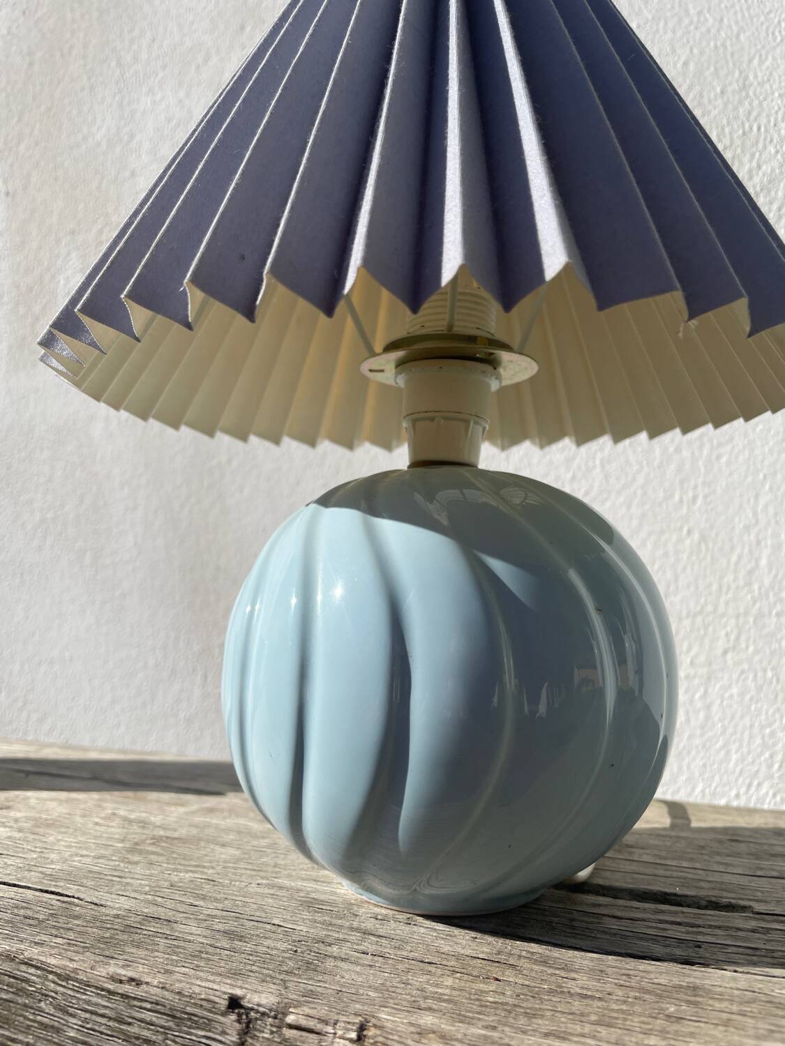 Ceramic pleated ball lamp in sky blue