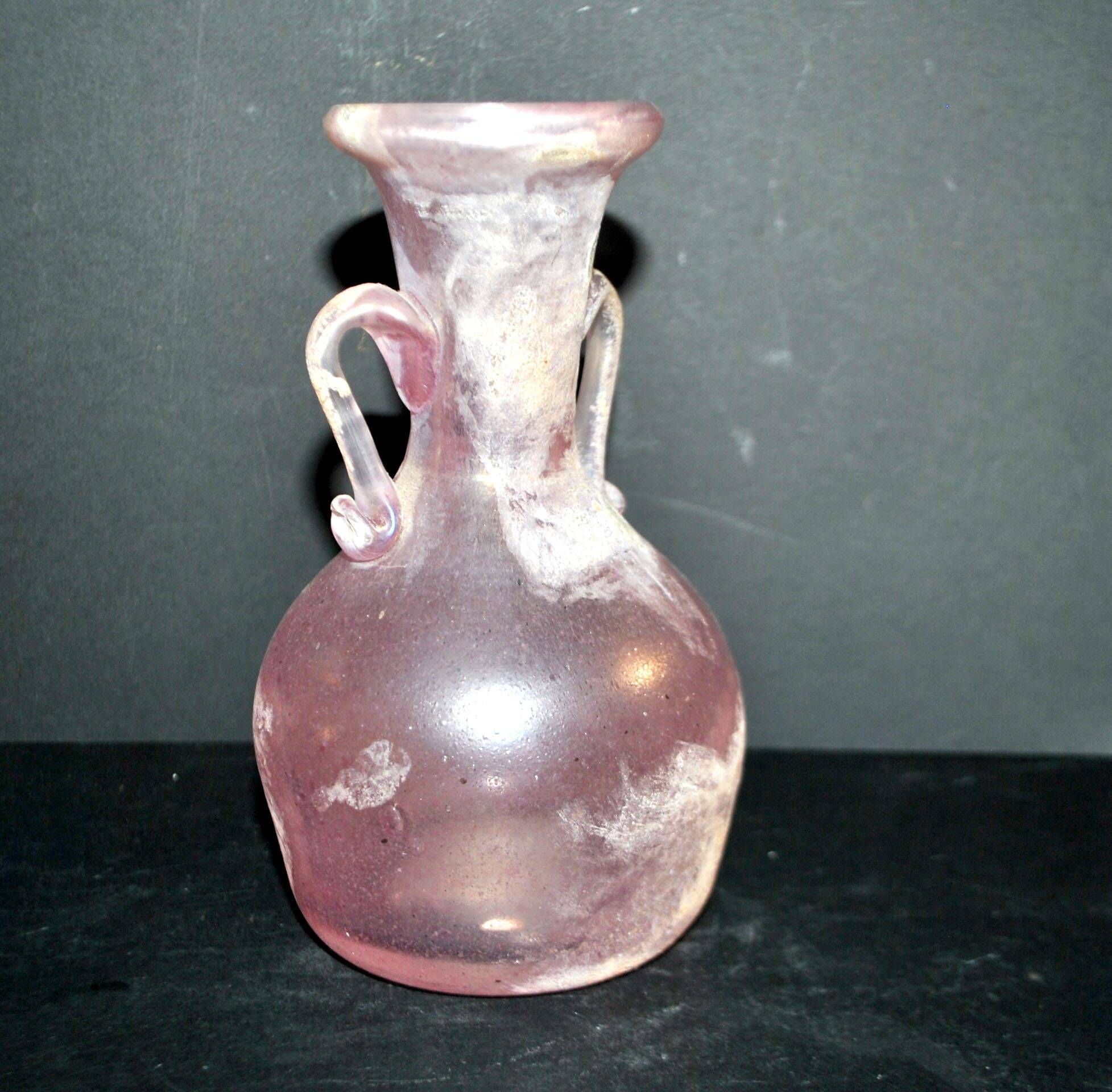 Antique amphora vase in iridescent pink blown glass – Murano, Italy, 20th century