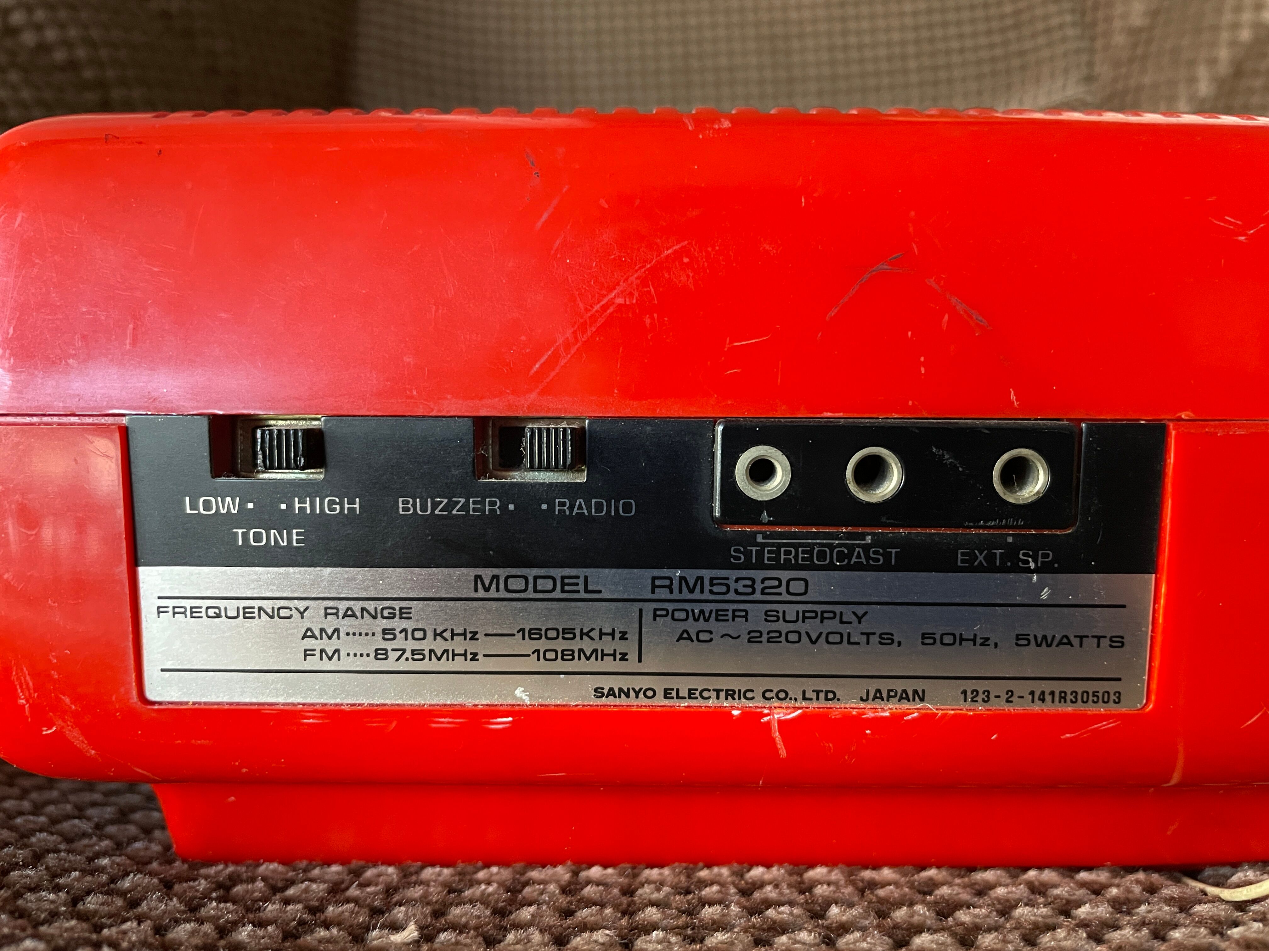 Japanese alarm clock Sanyo Stereocast Flip 70s