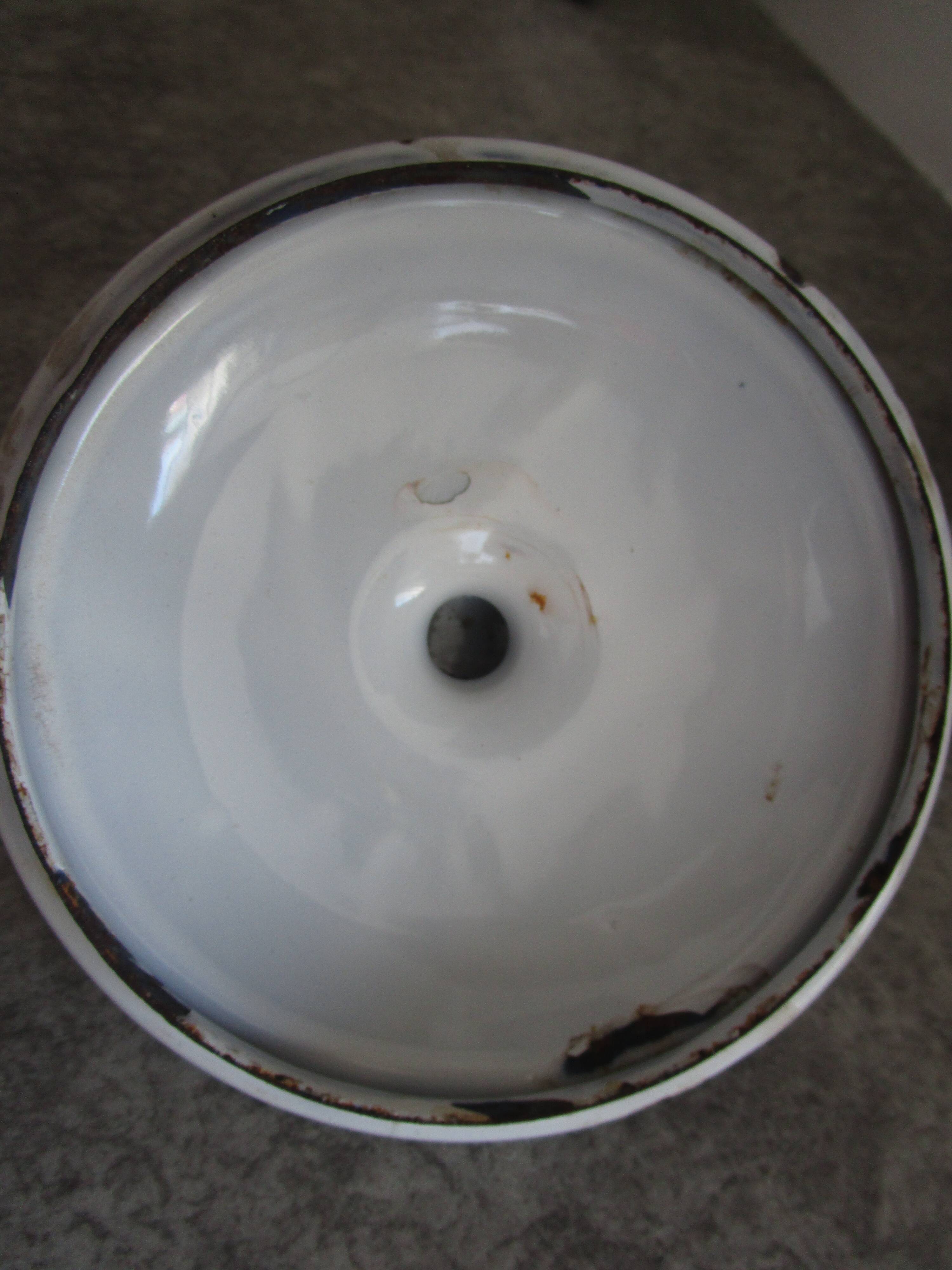 Pot metal enameled vintage "Sugar"