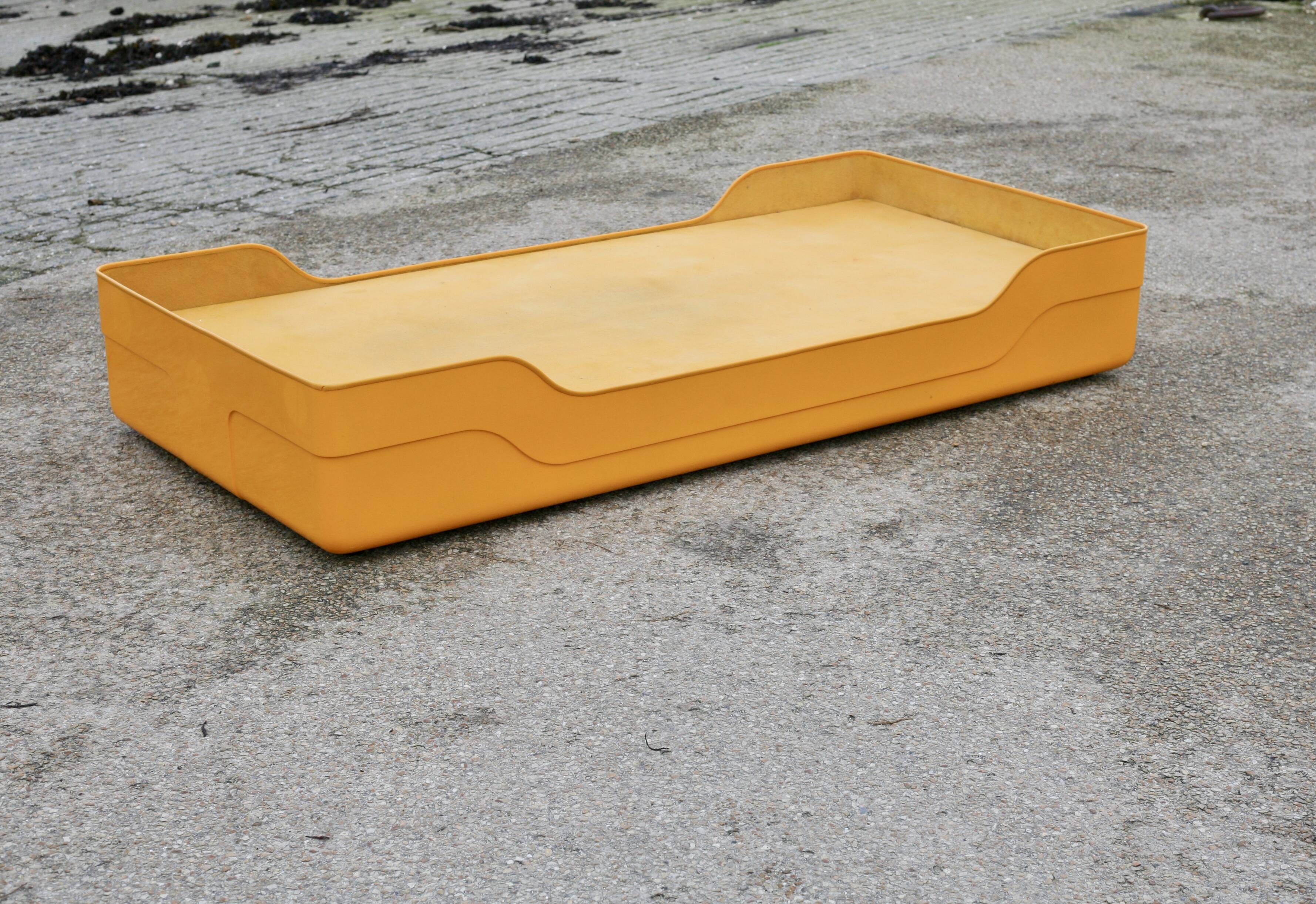 Ozoo bed, Marc Berthier, fiberglass, France, 1967