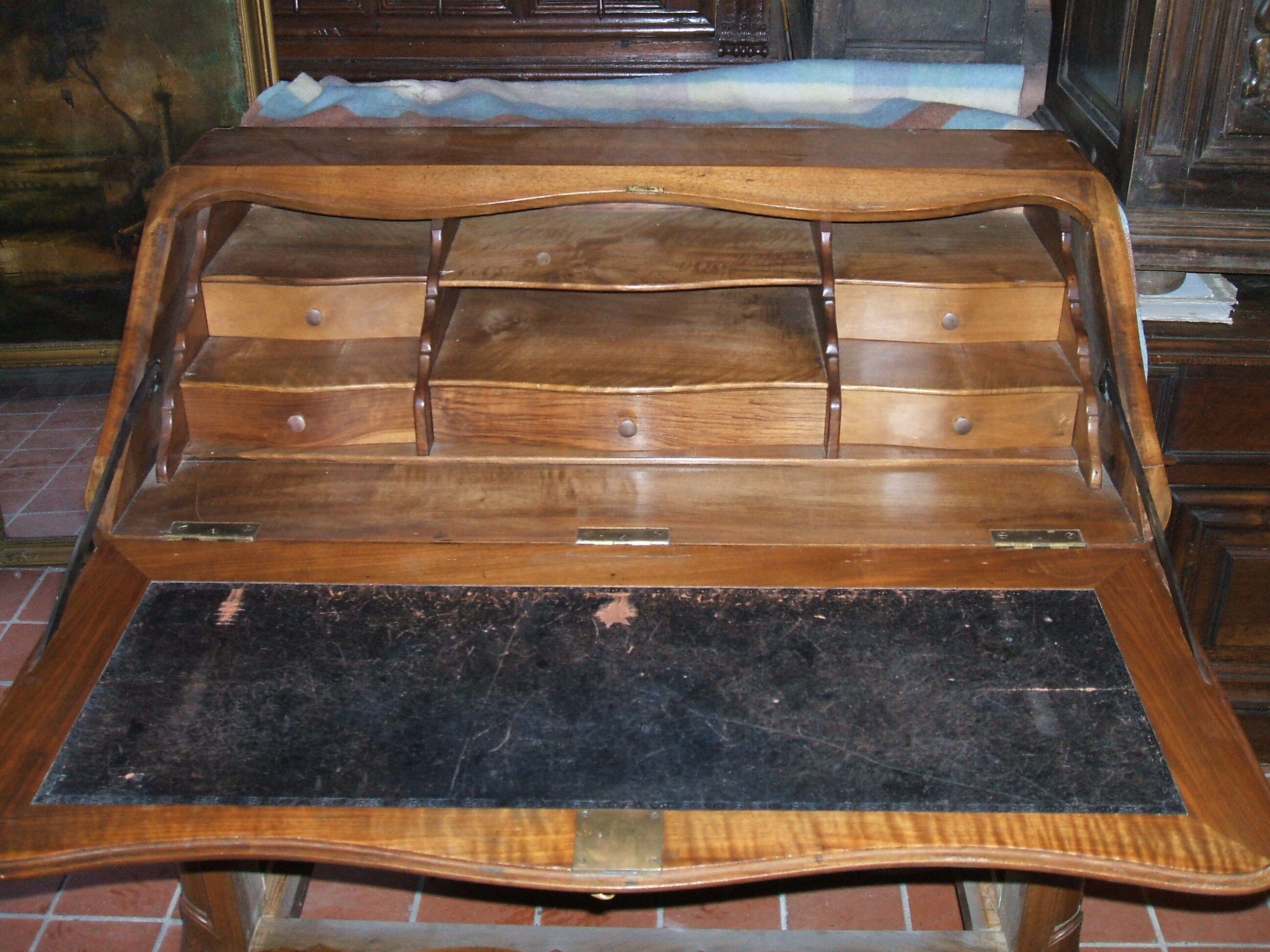 Louis XV style scriban dresser