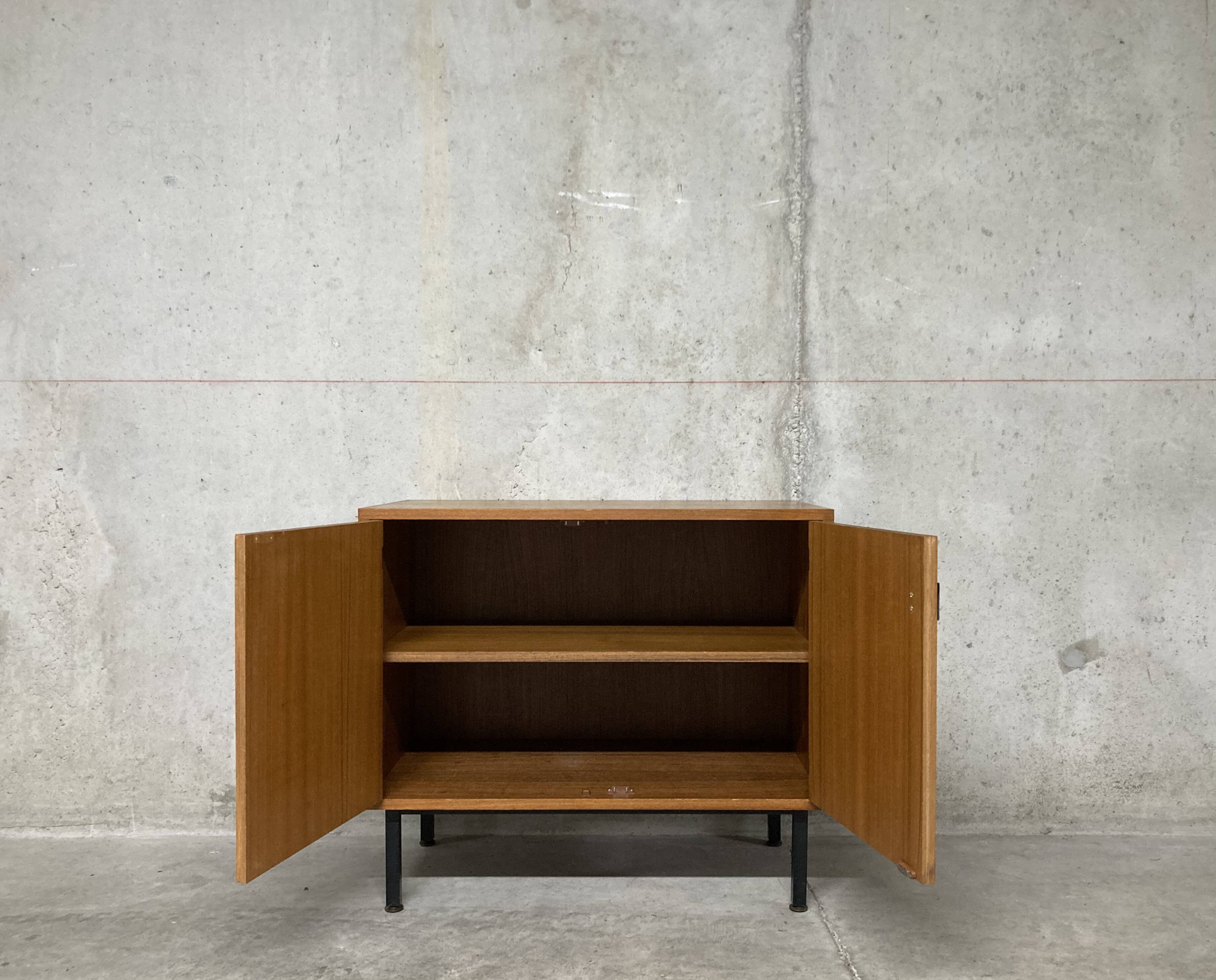 Buffet moderniste Antoine Philippon et Jacqueline Lecoq  vintage années 60