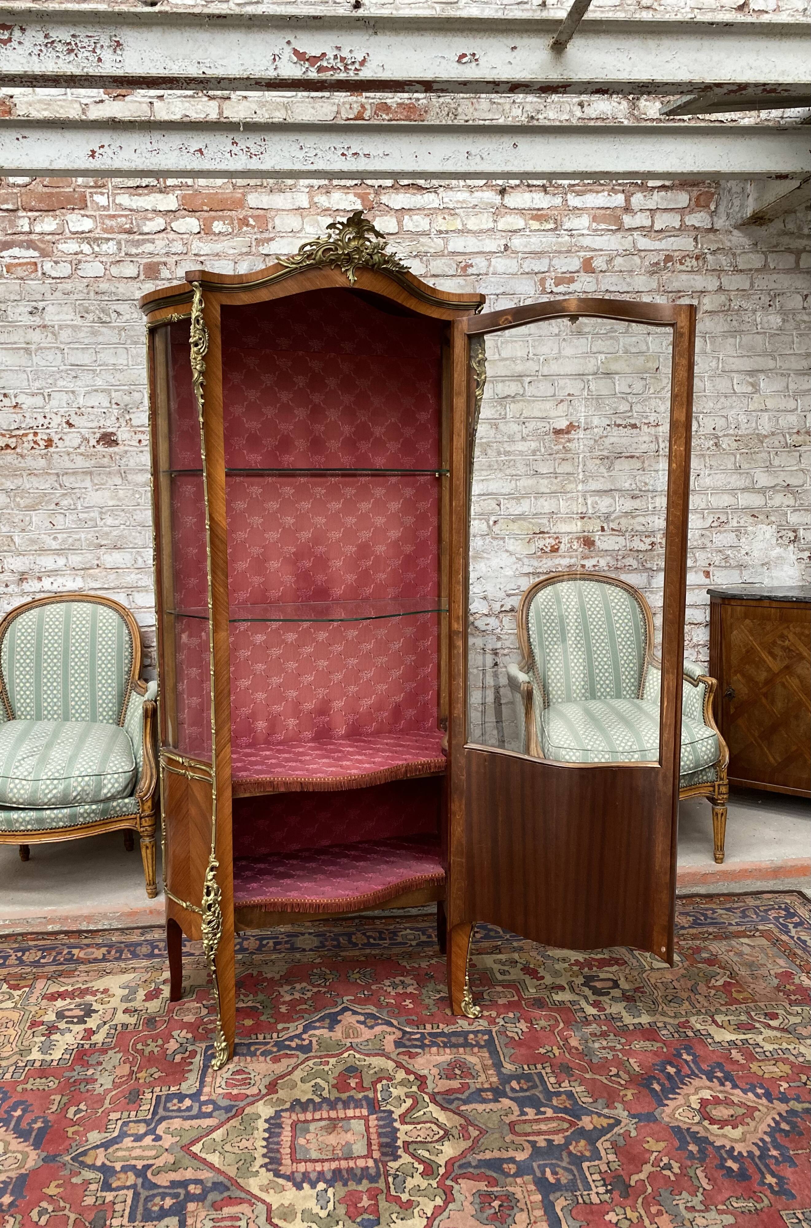 Curved showcase in marquetry Louis XV style