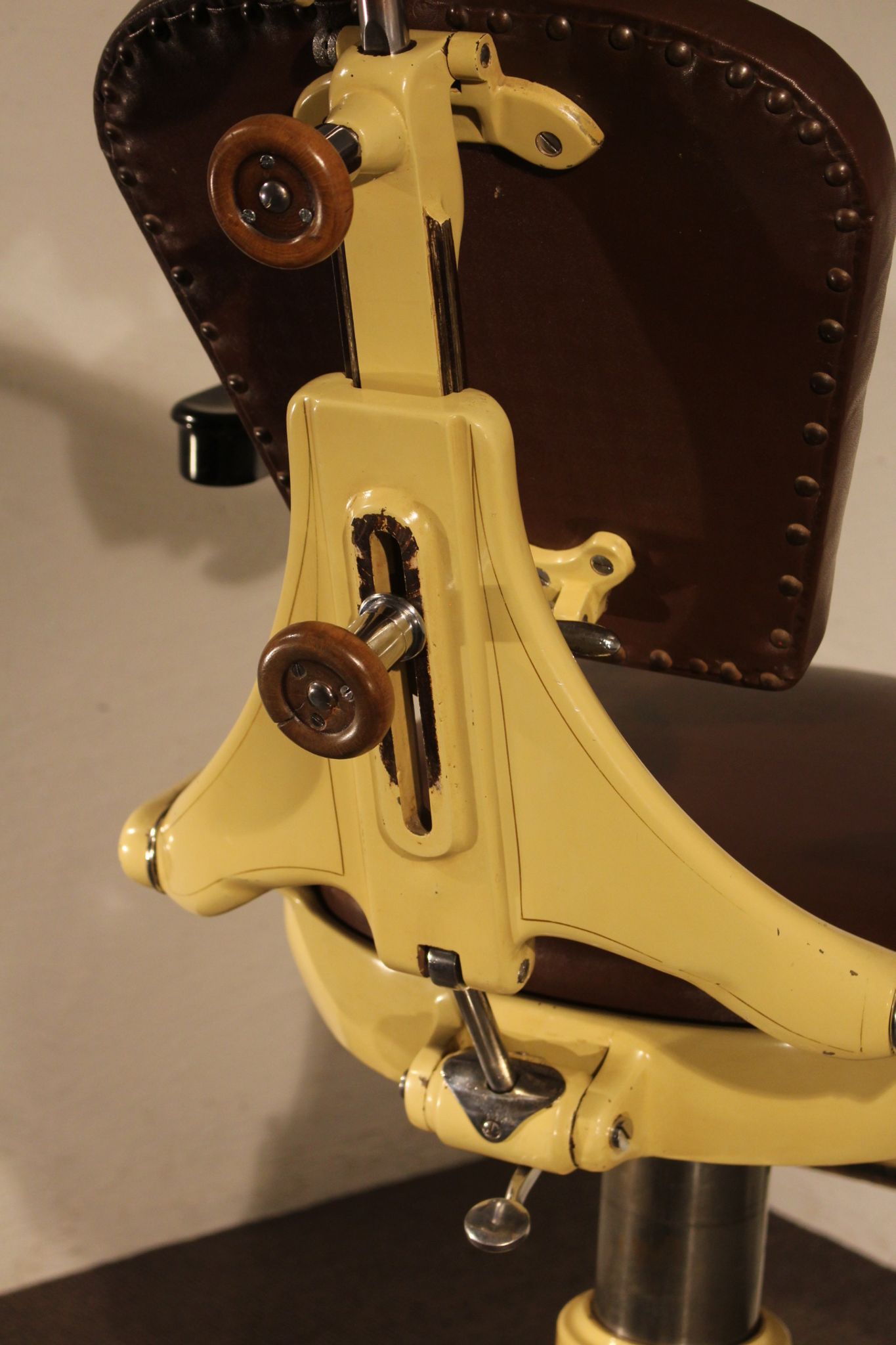 Dentist's chair