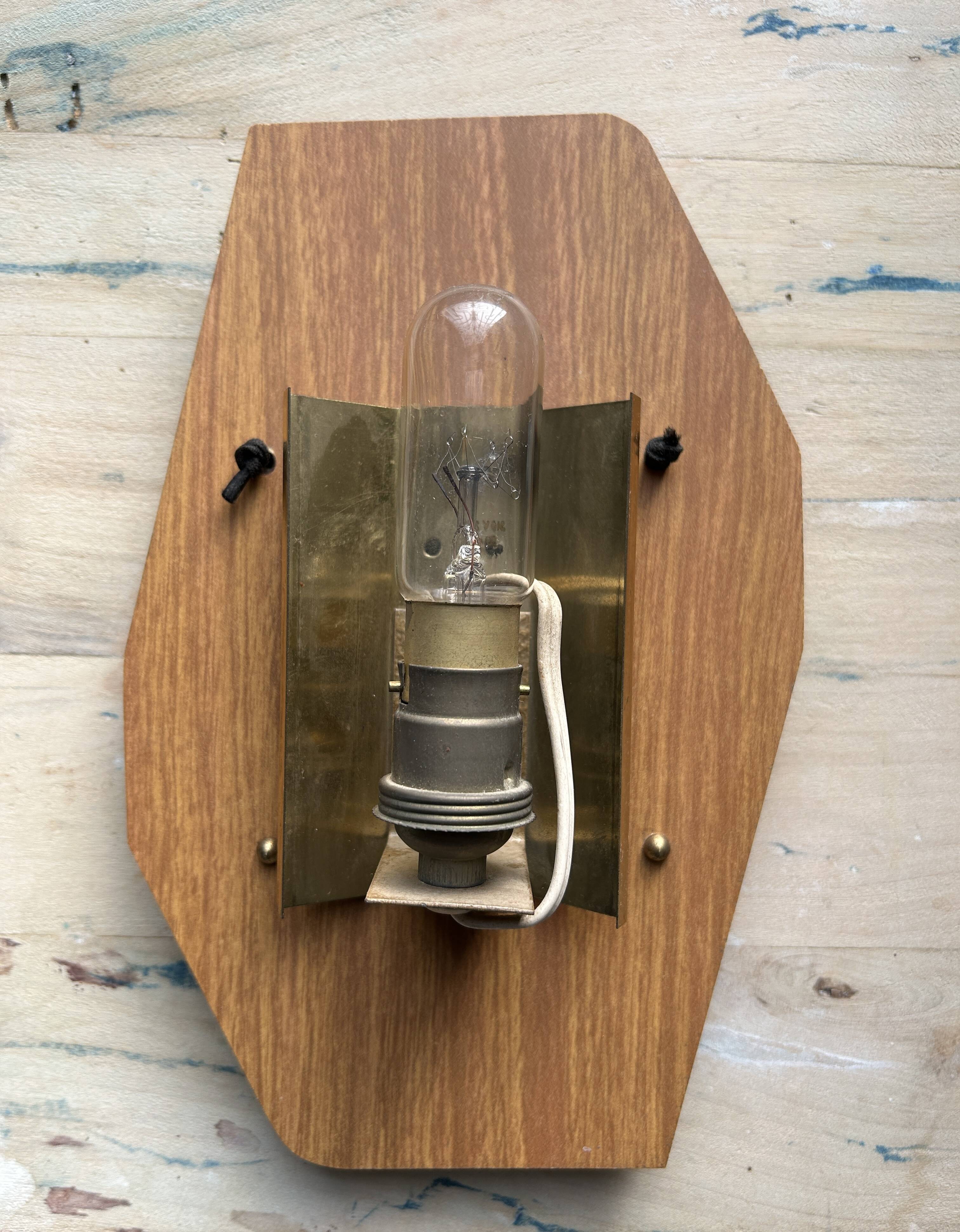 Vintage 60s wall light – wood, brass & perspex