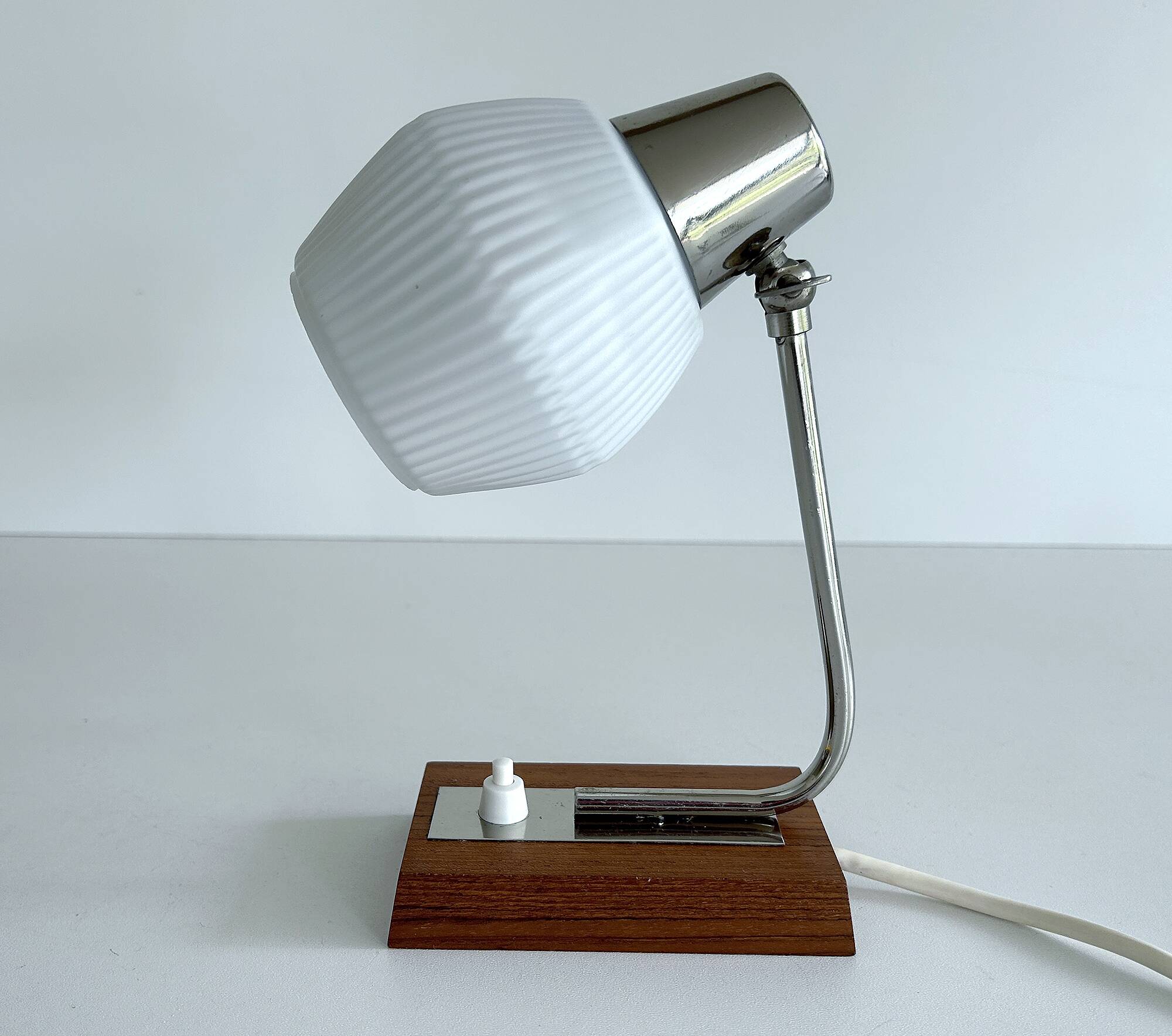 Lampe Scandinave Vintage. Teck Verre