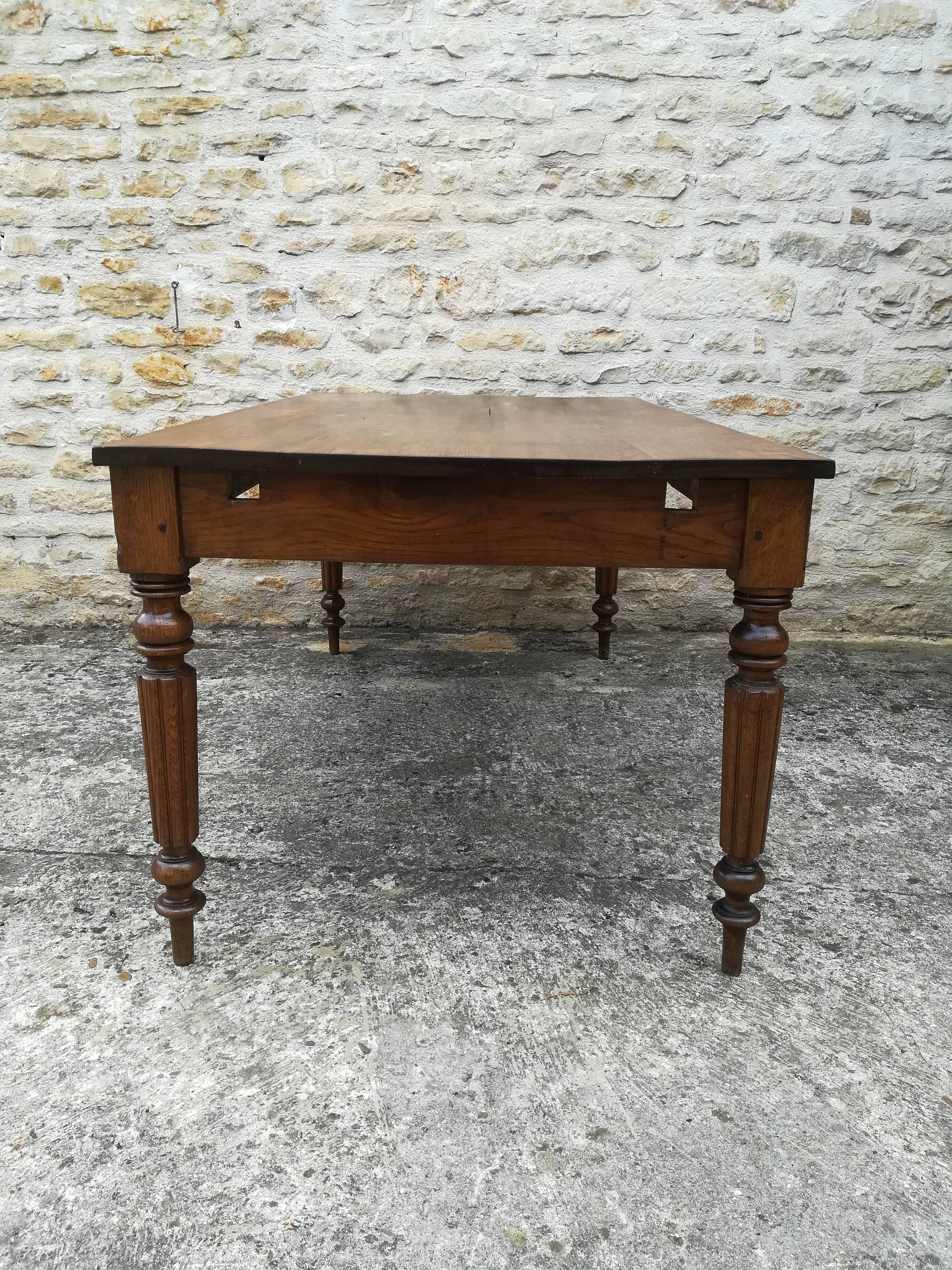 Oak farm table with two extensions