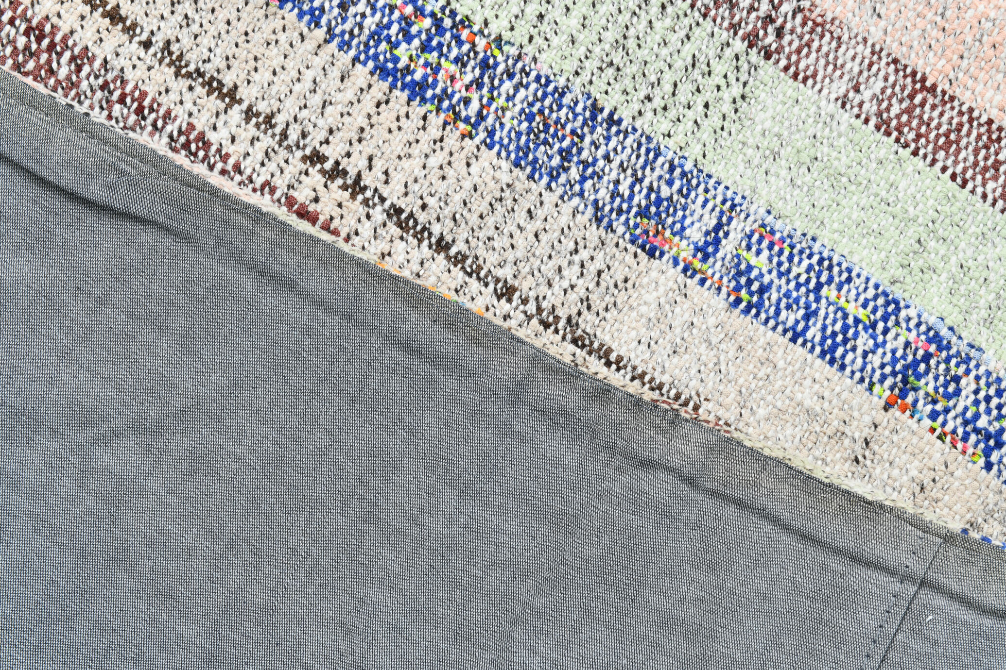 Ethnic vintage rug, 222x304cm