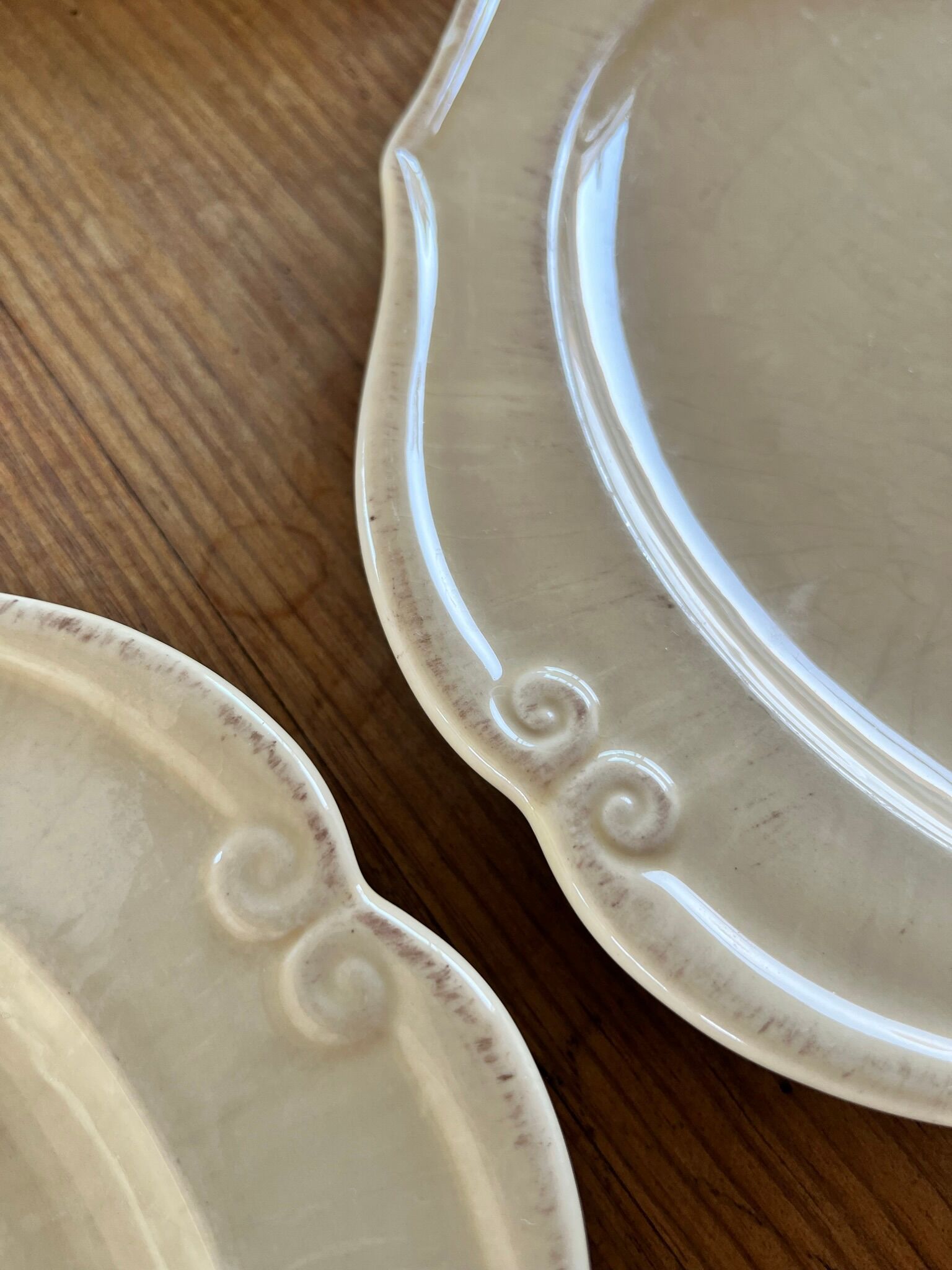 4 old dinner plates Maison Pichon Uzès