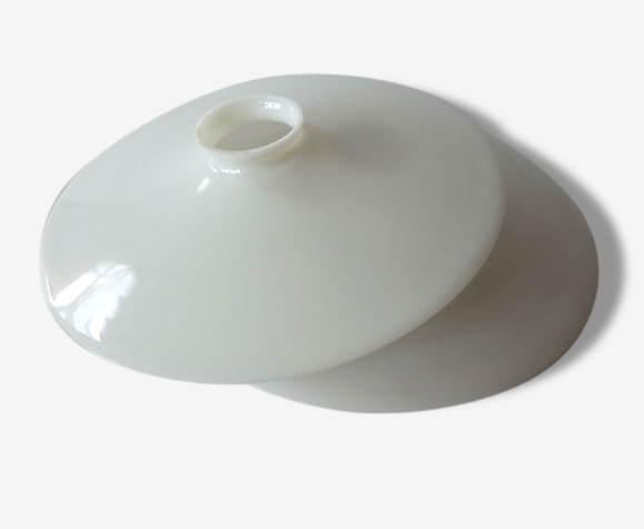 Abat-jour en opaline blanc des années 40