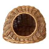 Basket for cat or dog in woven wicker