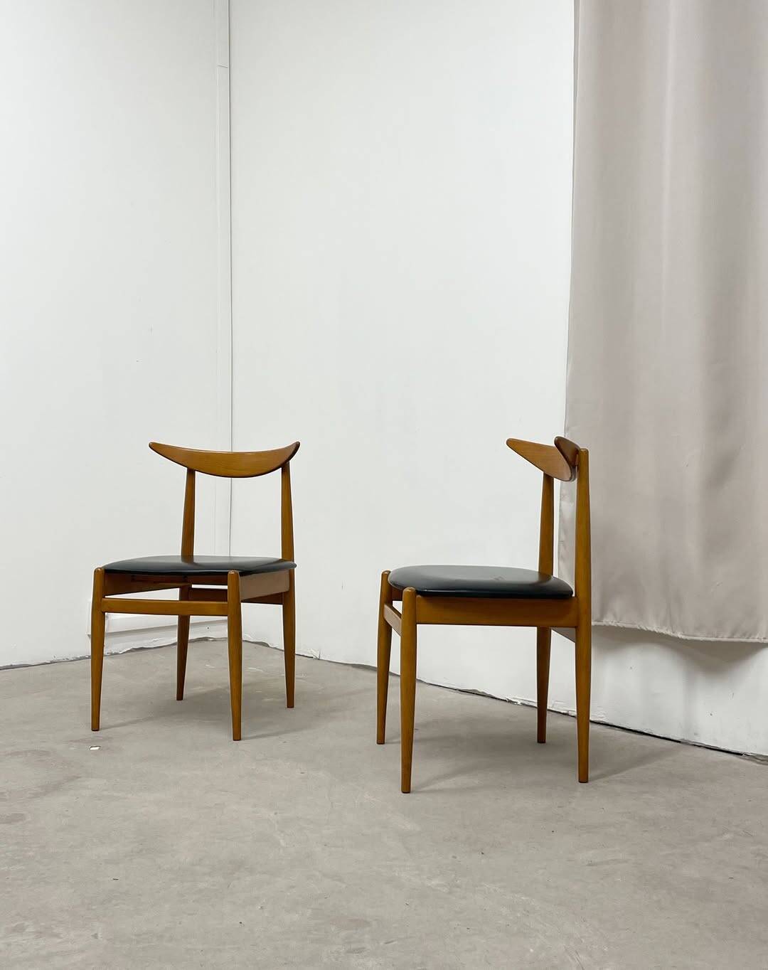 Paire de chaises scandinave