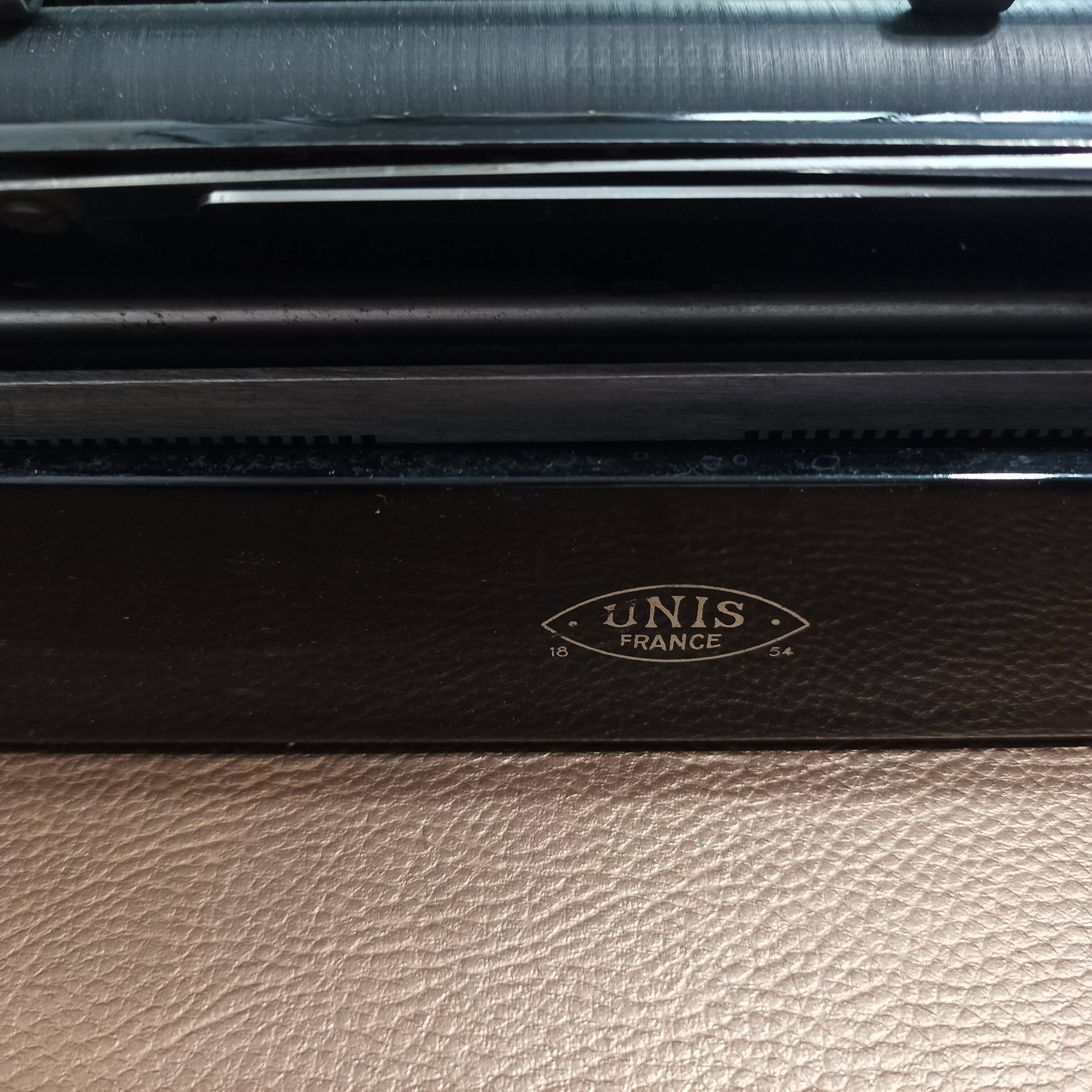 Japy portable typewriter, shiny black metal, 1950s