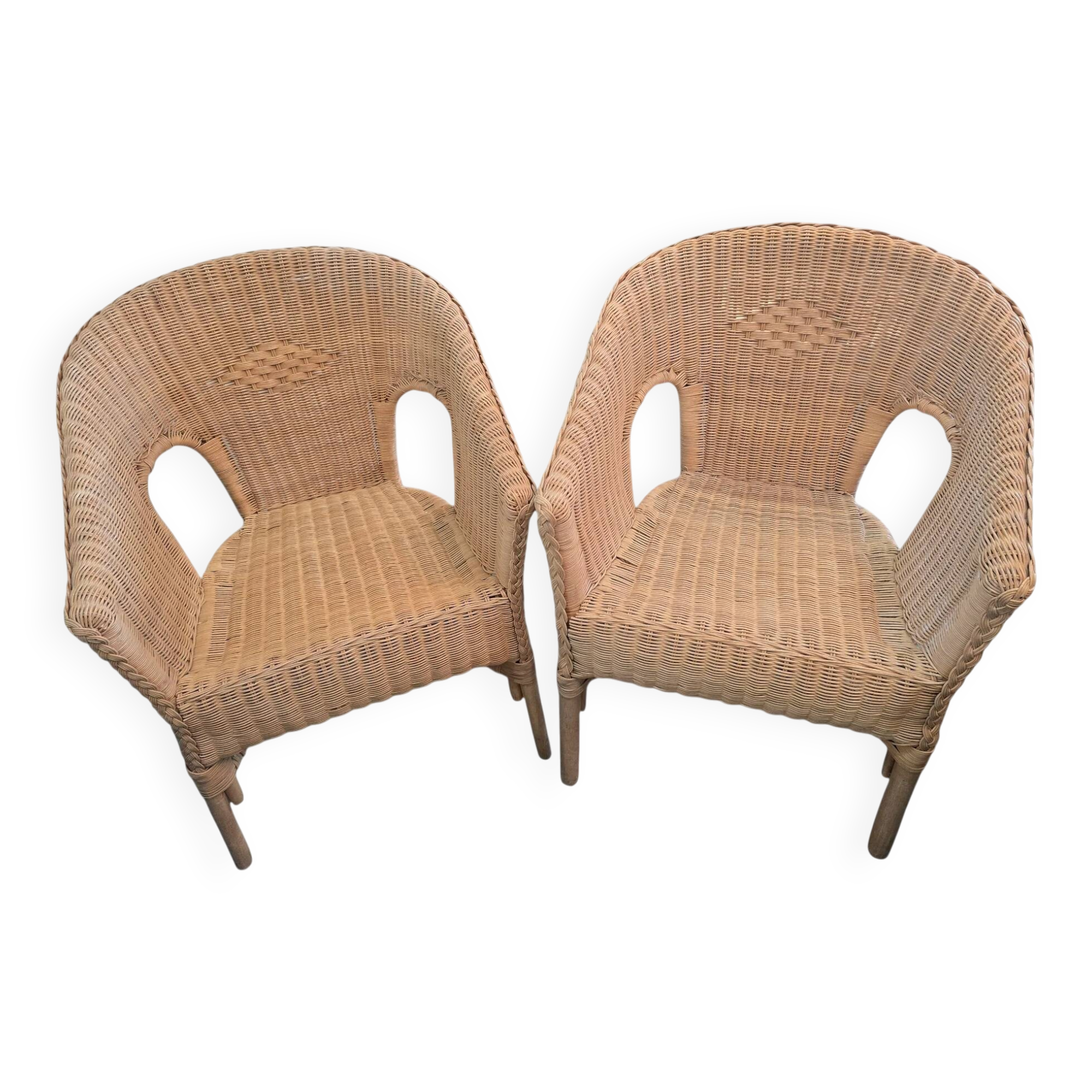 Pair of woven rattan armchairs – Vintage