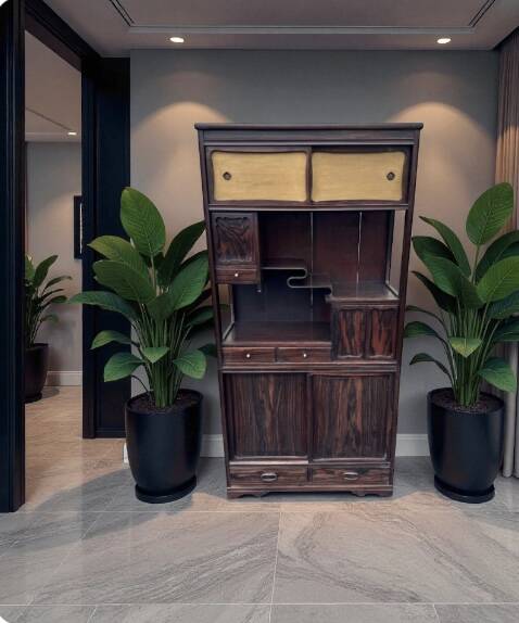 Elégant cabinet en deux corps typique style japonais, vers les années