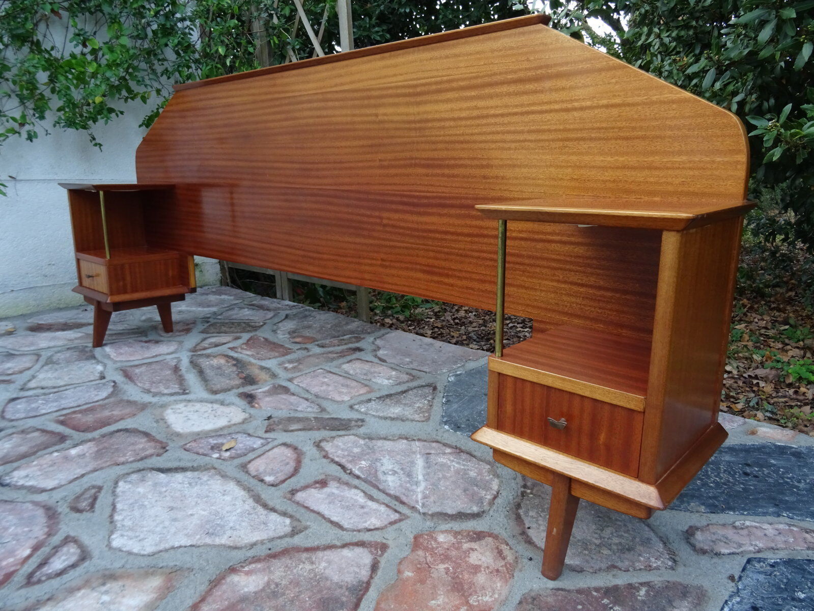 Double teak headof with bedside