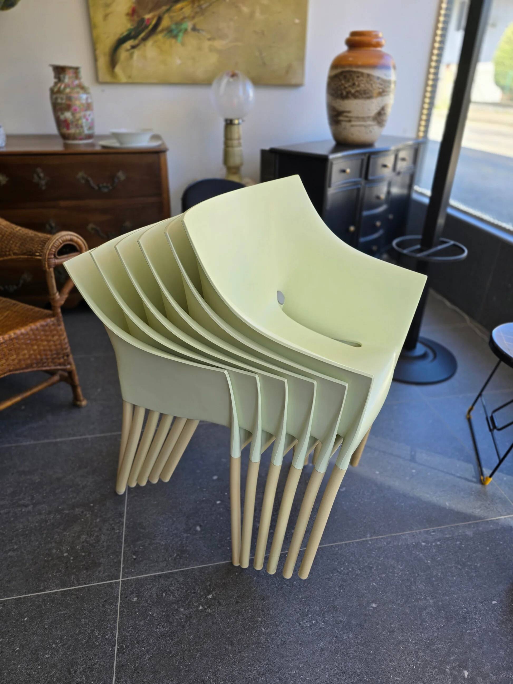 Set of 6 DR. NO chairs by Philippe Starck for Kartell – stackable Italian design.