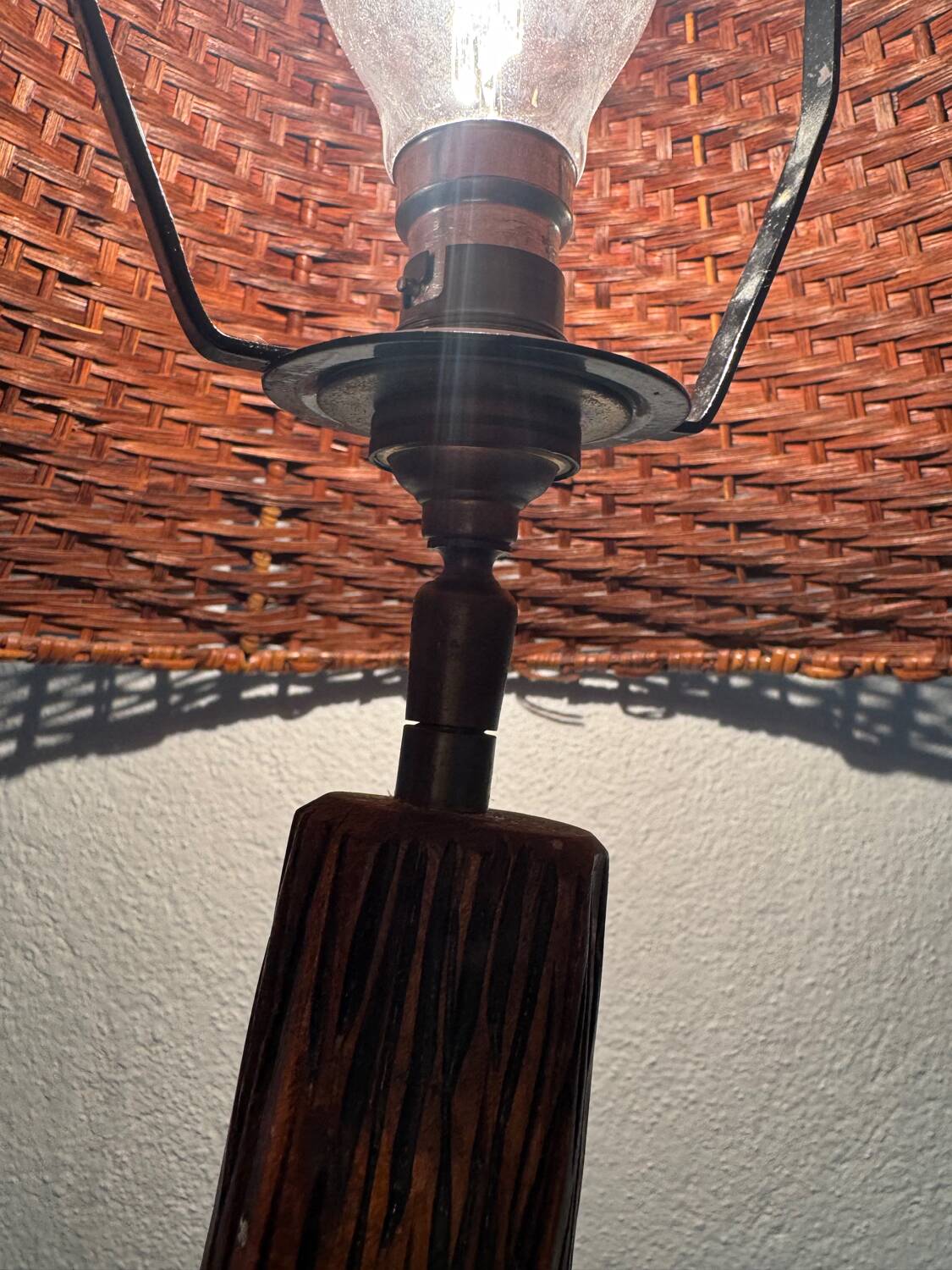 Floral carved wood lamp from the 60s