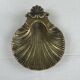 Shell-shaped catch-all tray
