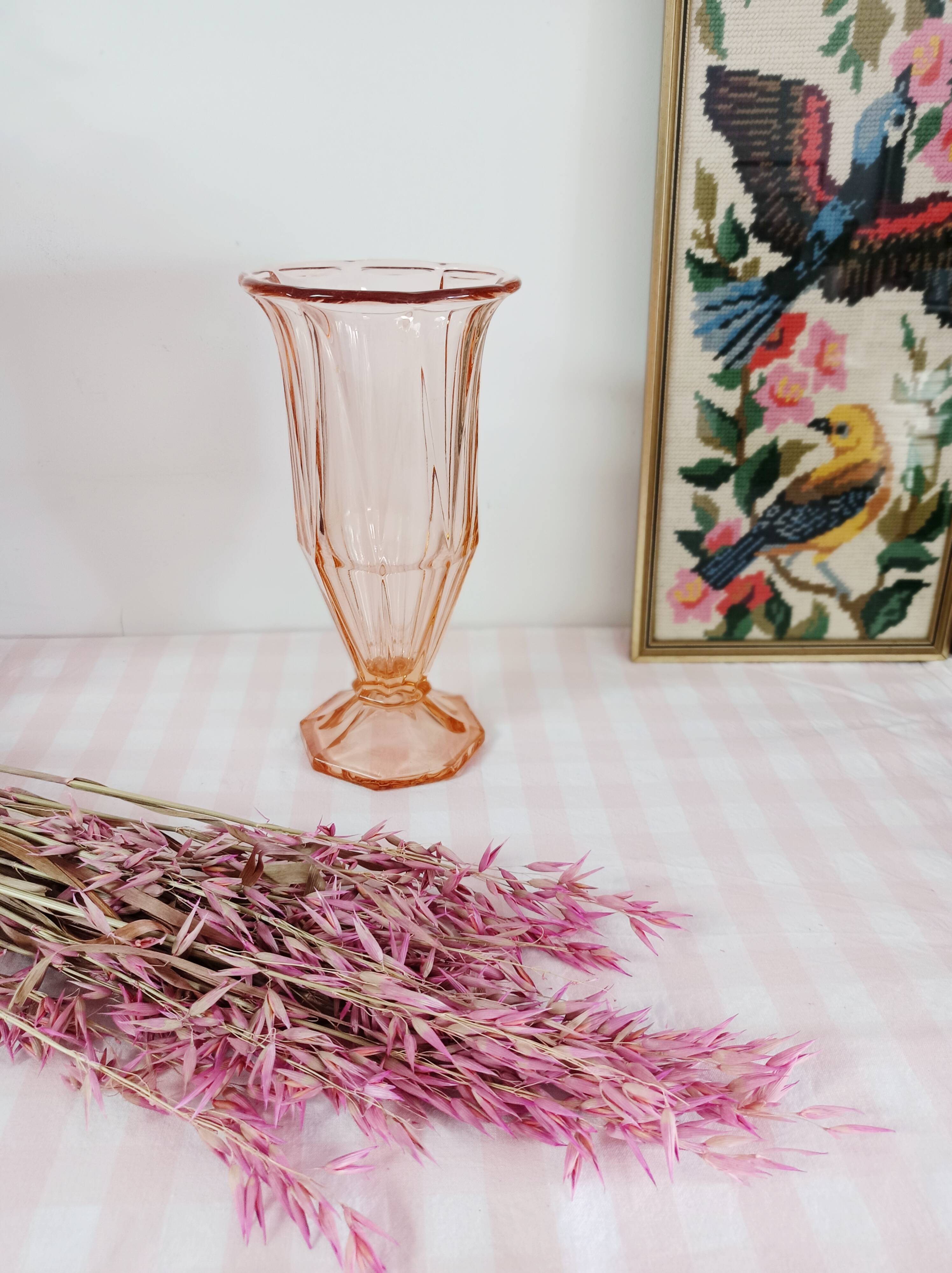 Grand vase en verre rose